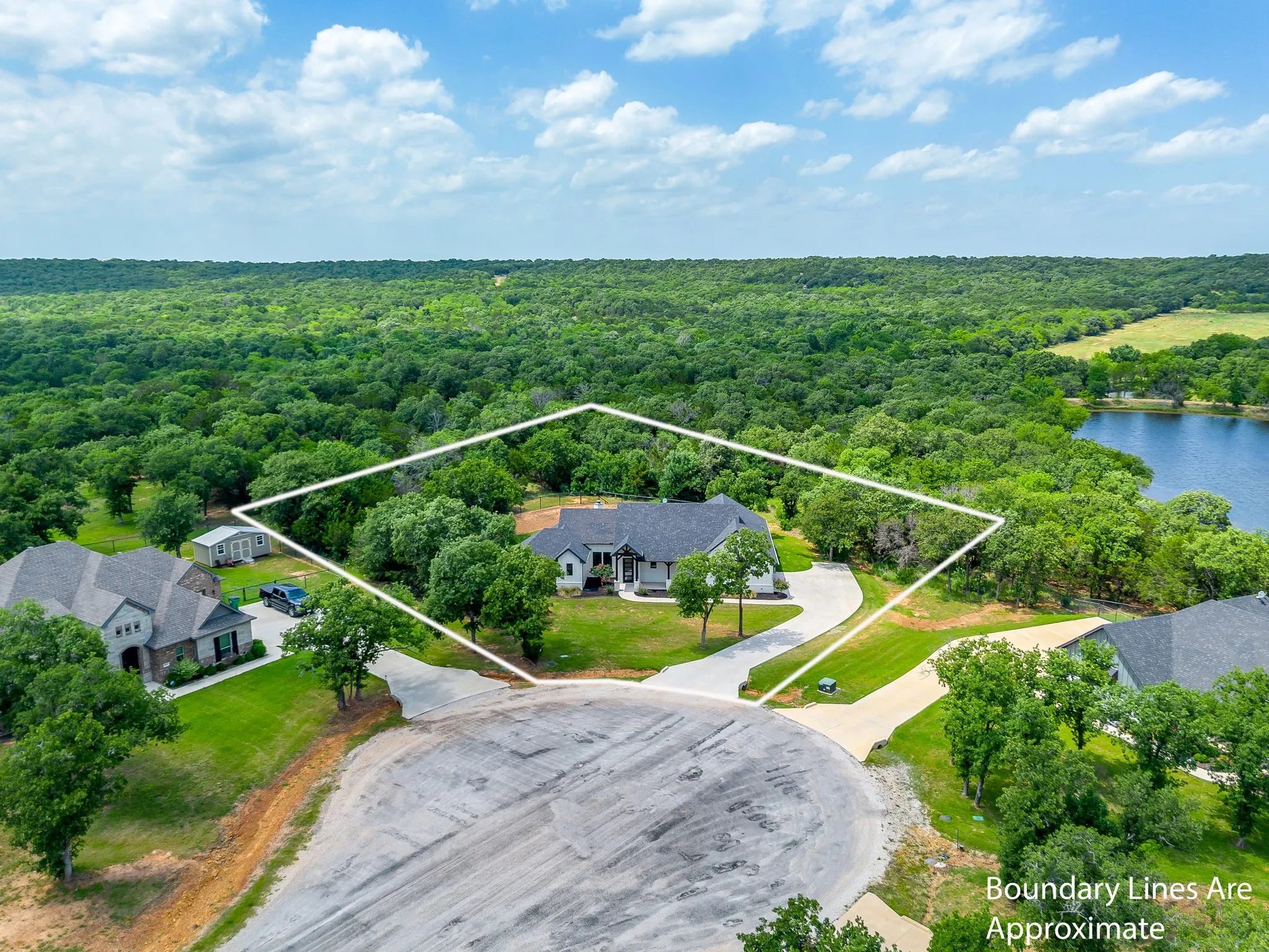 Single Family Residence For Sale in Parker County , 1057 Resolute Road, Millsap, Texas 76066, 4 Bedroom, 3 Bathroom, 2 Garage spaces, 2,156 Sqft, built in 2021, mls#21276335, Real Estate Agent in Millsap, Homes For Sale in Parker county, Homes For Sale in Millsap, Realtor in Millsap Texas, Real Estate Brokerage Independent Realty Texas, Luminita Cordes Realtor