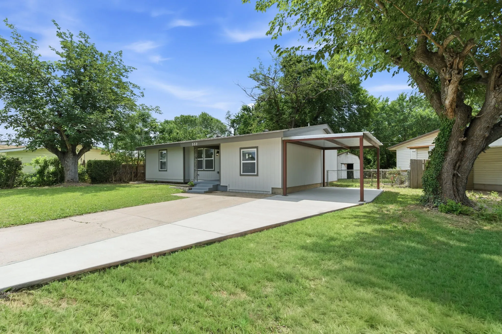 Single Family Residence For Sale in Tarrant County , 552 Souder Drive, Hurst, Texas 76053, 3 Bedroom, 2 Bathroom, Garage spaces, 1,112 Sqft, built in 1956, mls#21276280, Real Estate Agent in Hurst, Homes For Sale in Tarrant county, Homes For Sale in Hurst, Realtor in Hurst Texas, Real Estate Brokerage Independent Realty Texas, Luminita Cordes Realtor