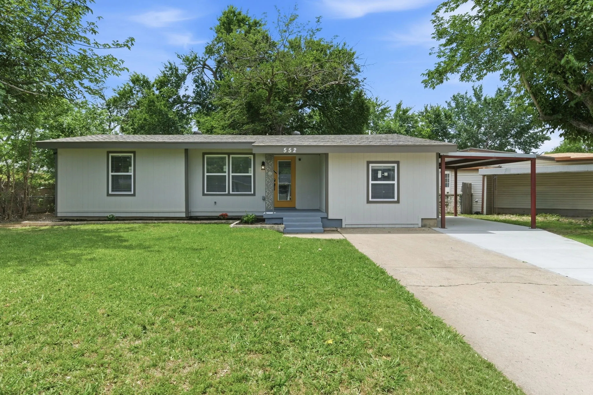Single Family Residence For Sale in Tarrant County , 552 Souder Drive, Hurst, Texas 76053, 3 Bedroom, 2 Bathroom, Garage spaces, 1,112 Sqft, built in 1956, mls#21276280, Real Estate Agent in Hurst, Homes For Sale in Tarrant county, Homes For Sale in Hurst, Realtor in Hurst Texas, Real Estate Brokerage Independent Realty Texas, Luminita Cordes Realtor