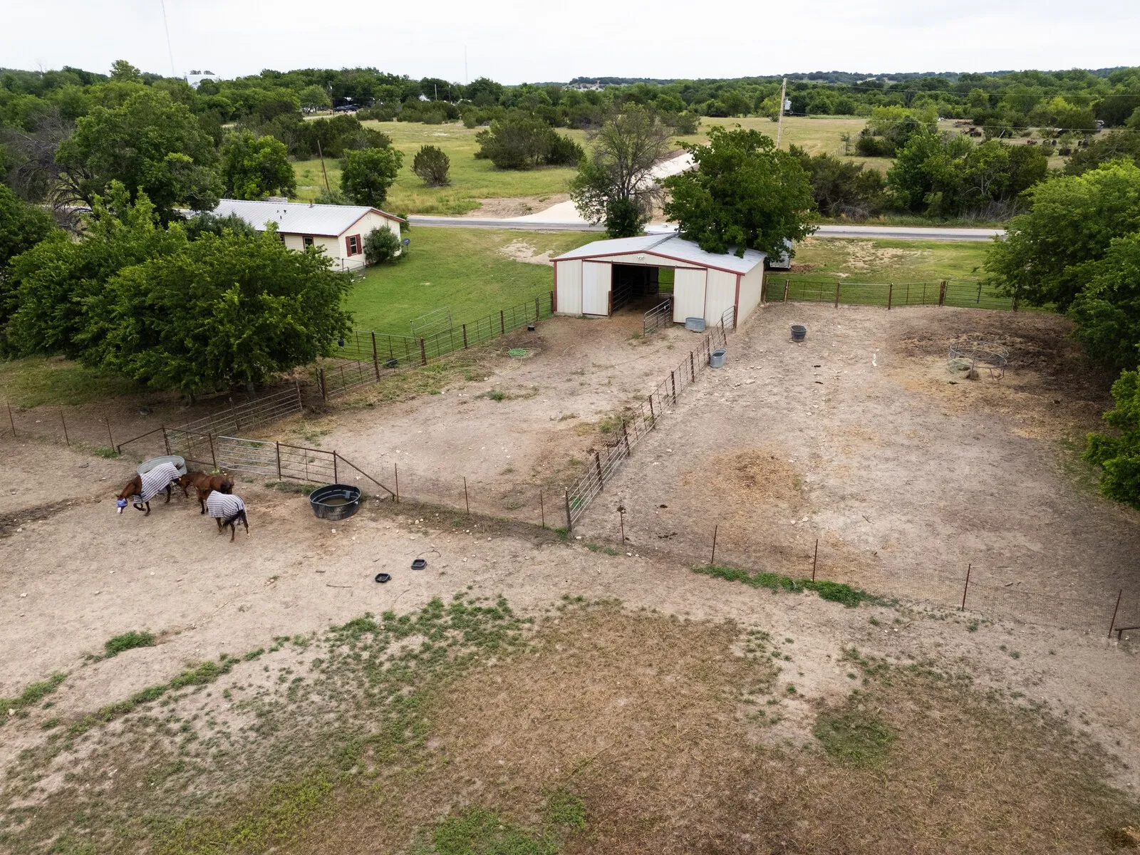 Single Family Residence For Sale in Bosque County , 418 S Broadway Street, Meridian, Texas 76665, 3 Bedroom, 1 Bathroom, Garage spaces, 1,118 Sqft, built in 1950, mls#21273040, Real Estate Agent in Meridian, Homes For Sale in Bosque county, Homes For Sale in Meridian, Realtor in Meridian Texas, Real Estate Brokerage Independent Realty Texas, Luminita Cordes Realtor