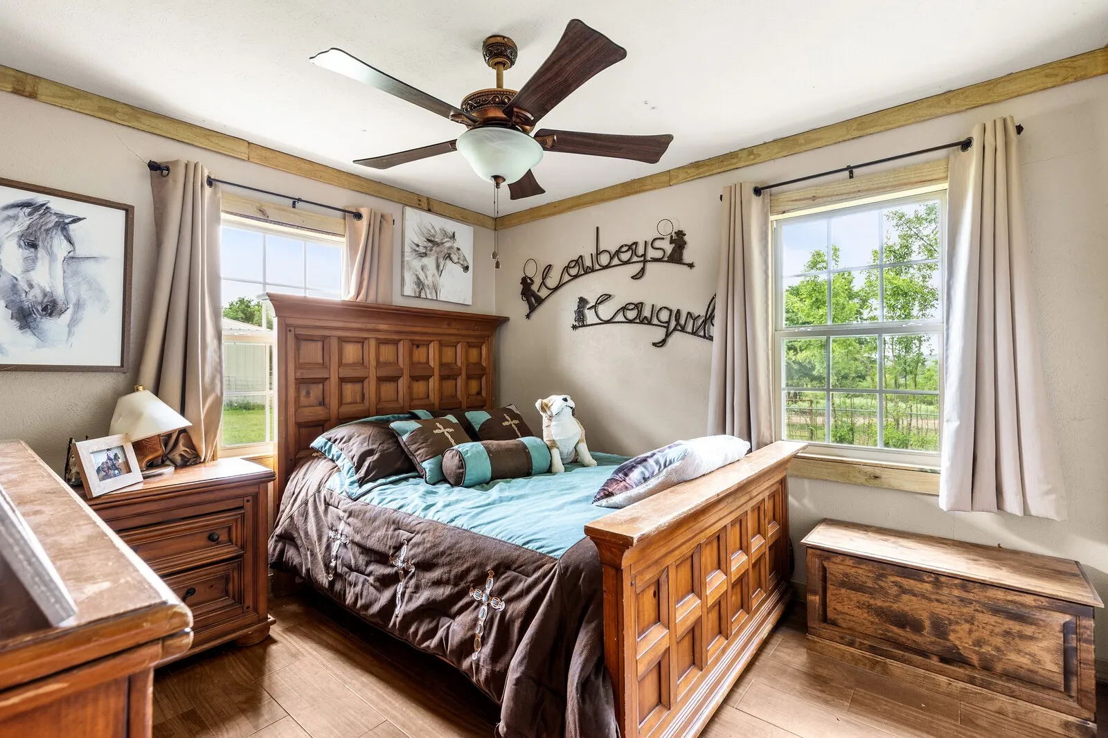 Single Family Residence For Sale in Bosque County , 418 S Broadway Street, Meridian, Texas 76665, 3 Bedroom, 1 Bathroom, Garage spaces, 1,118 Sqft, built in 1950, mls#21273040, Real Estate Agent in Meridian, Homes For Sale in Bosque county, Homes For Sale in Meridian, Realtor in Meridian Texas, Real Estate Brokerage Independent Realty Texas, Luminita Cordes Realtor