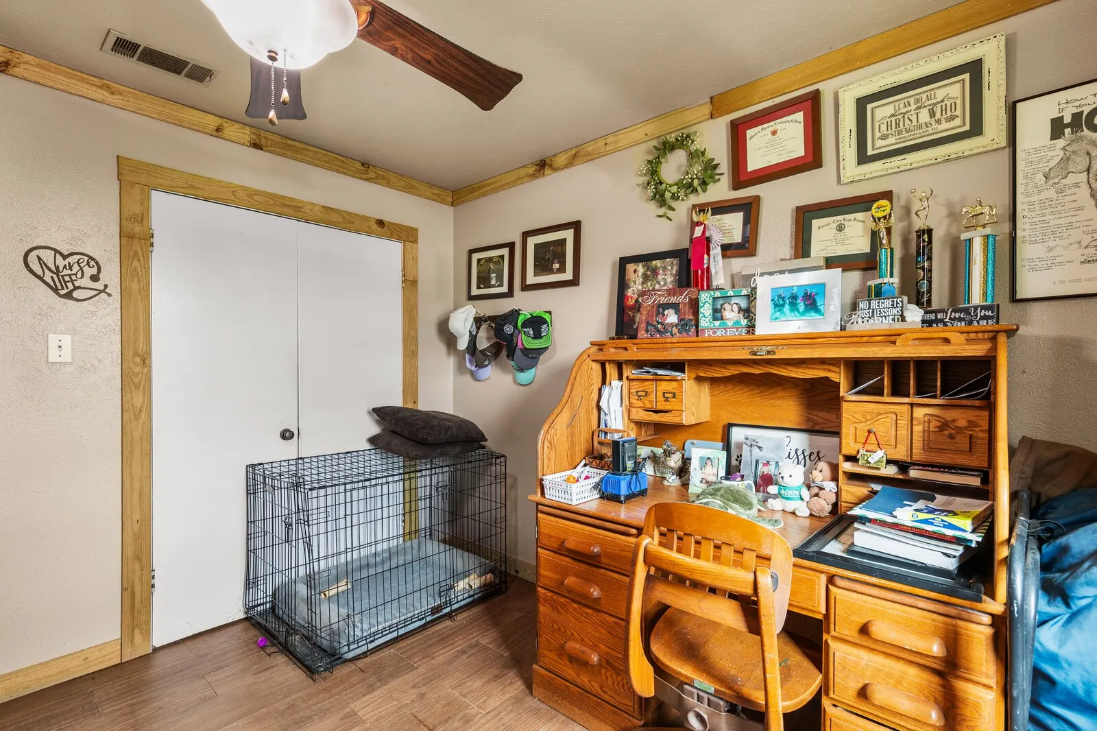 Single Family Residence For Sale in Bosque County , 418 S Broadway Street, Meridian, Texas 76665, 3 Bedroom, 1 Bathroom, Garage spaces, 1,118 Sqft, built in 1950, mls#21273040, Real Estate Agent in Meridian, Homes For Sale in Bosque county, Homes For Sale in Meridian, Realtor in Meridian Texas, Real Estate Brokerage Independent Realty Texas, Luminita Cordes Realtor