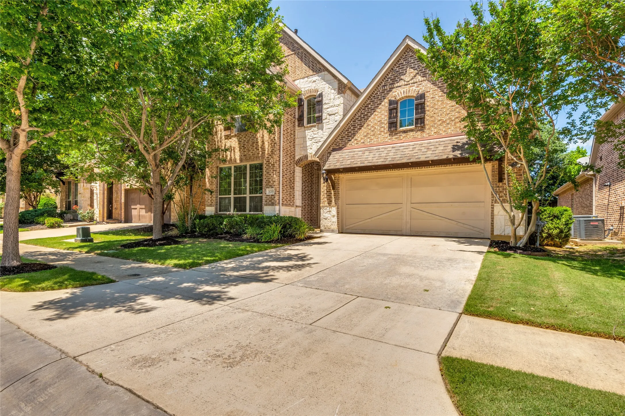 Single Family Residence For Sale in Tarrant County , 3029 Ponder Path, Keller, Texas 76248, 4 Bedroom, 4 Bathroom, 2 Garage spaces, 3,154 Sqft, built in 2014, mls#21254484, Real Estate Agent in Keller, Homes For Sale in Tarrant county, Homes For Sale in Keller, Realtor in Keller Texas, Real Estate Brokerage Independent Realty Texas, Luminita Cordes Realtor