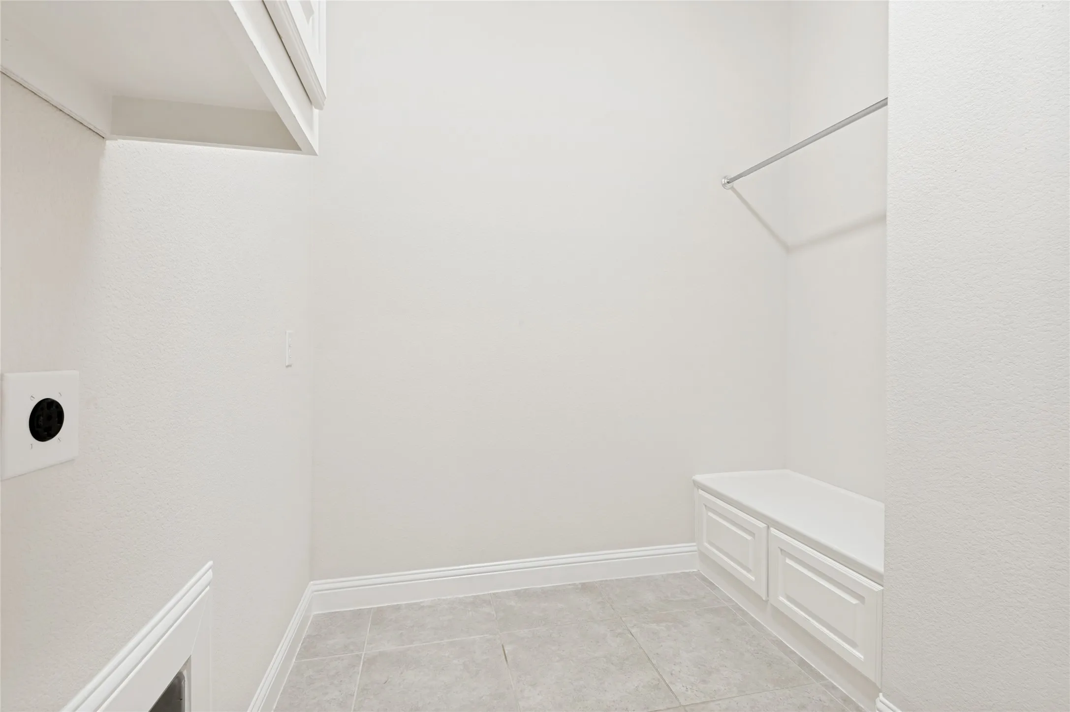 Single Family Residence For Sale in Tarrant County , 3029 Ponder Path, Keller, Texas 76248, 4 Bedroom, 4 Bathroom, 2 Garage spaces, 3,154 Sqft, built in 2014, mls#21254484, Real Estate Agent in Keller, Homes For Sale in Tarrant county, Homes For Sale in Keller, Realtor in Keller Texas, Real Estate Brokerage Independent Realty Texas, Luminita Cordes Realtor