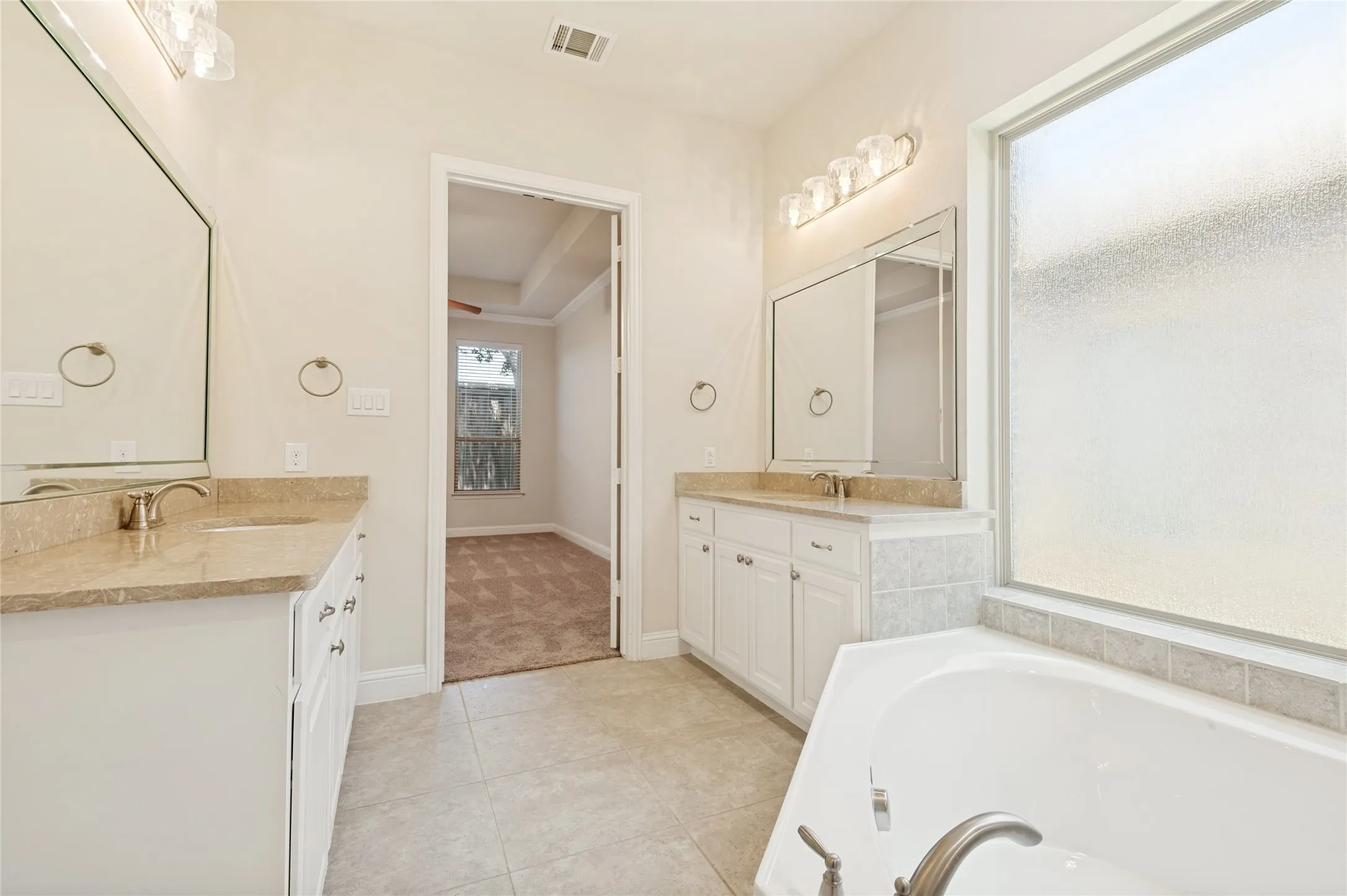 Single Family Residence For Sale in Tarrant County , 3029 Ponder Path, Keller, Texas 76248, 4 Bedroom, 4 Bathroom, 2 Garage spaces, 3,154 Sqft, built in 2014, mls#21254484, Real Estate Agent in Keller, Homes For Sale in Tarrant county, Homes For Sale in Keller, Realtor in Keller Texas, Real Estate Brokerage Independent Realty Texas, Luminita Cordes Realtor
