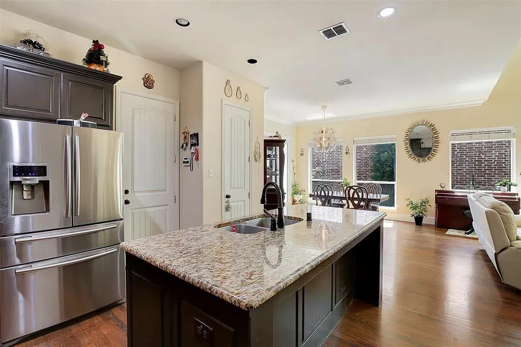 Single Family Residence For Sale in Dallas County , 7016 Nueces Drive, Irving, Texas 75039, 3 Bedrooms, 3 Bathrooms, 2 Garage spaces, 2,953 Sqft, built in 2013, Price $689,000, mls#21274262, Real Estate Agent in Irving, Homes For Sale in Dallas county, Homes For Sale in Irving, Realtor in Irving Texas, Real Estate Brokerage Independent Realty Texas, Luminita Cordes Realtor