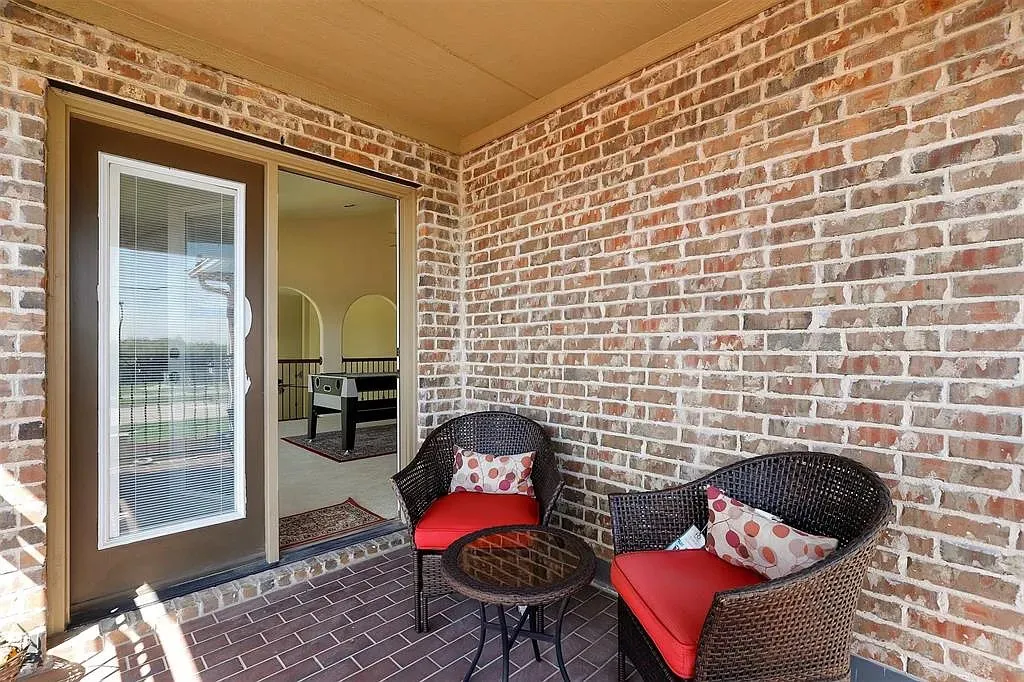 Single Family Residence For Sale in Dallas County , 7016 Nueces Drive, Irving, Texas 75039, 3 Bedrooms, 3 Bathrooms, 2 Garage spaces, 2,953 Sqft, built in 2013, Price $689,000, mls#21274262, Real Estate Agent in Irving, Homes For Sale in Dallas county, Homes For Sale in Irving, Realtor in Irving Texas, Real Estate Brokerage Independent Realty Texas, Luminita Cordes Realtor