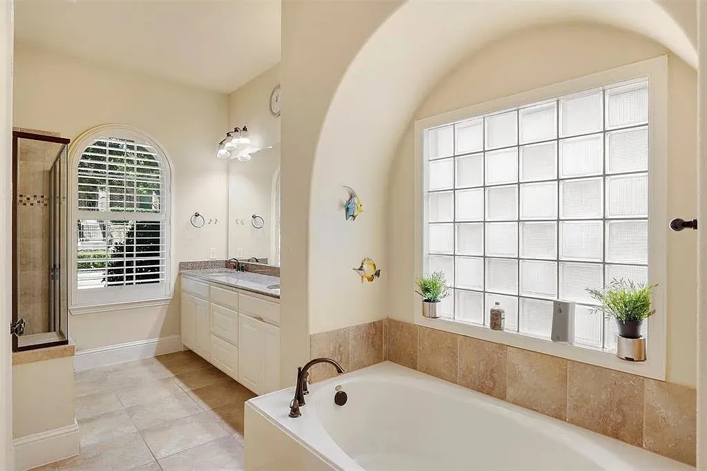 Single Family Residence For Sale in Dallas County , 7016 Nueces Drive, Irving, Texas 75039, 3 Bedrooms, 3 Bathrooms, 2 Garage spaces, 2,953 Sqft, built in 2013, Price $689,000, mls#21274262, Real Estate Agent in Irving, Homes For Sale in Dallas county, Homes For Sale in Irving, Realtor in Irving Texas, Real Estate Brokerage Independent Realty Texas, Luminita Cordes Realtor
