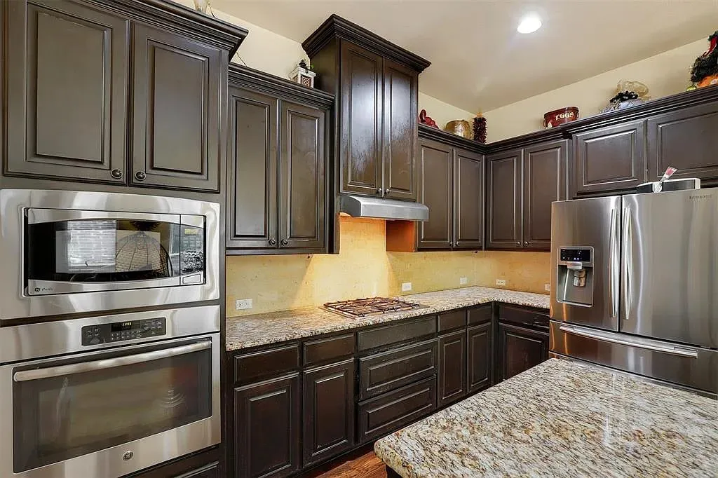 Single Family Residence For Sale in Dallas County , 7016 Nueces Drive, Irving, Texas 75039, 3 Bedrooms, 3 Bathrooms, 2 Garage spaces, 2,953 Sqft, built in 2013, Price $689,000, mls#21274262, Real Estate Agent in Irving, Homes For Sale in Dallas county, Homes For Sale in Irving, Realtor in Irving Texas, Real Estate Brokerage Independent Realty Texas, Luminita Cordes Realtor