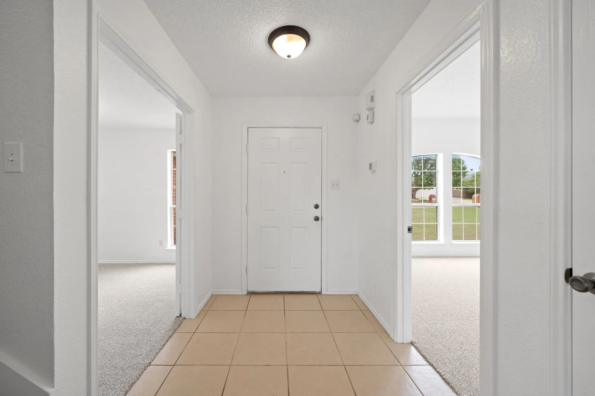 Single Family Residence For Sale in Tarrant County , 633 Madeline Court, Azle, Texas 76020, 4 Bedroom, 3 Bathroom, 2 Garage spaces, 1,981 Sqft, built in 2002, mls#21266962, Real Estate Agent in Azle, Homes For Sale in Tarrant county, Homes For Sale in Azle, Realtor in Azle Texas, Real Estate Brokerage Independent Realty Texas, Luminita Cordes Realtor