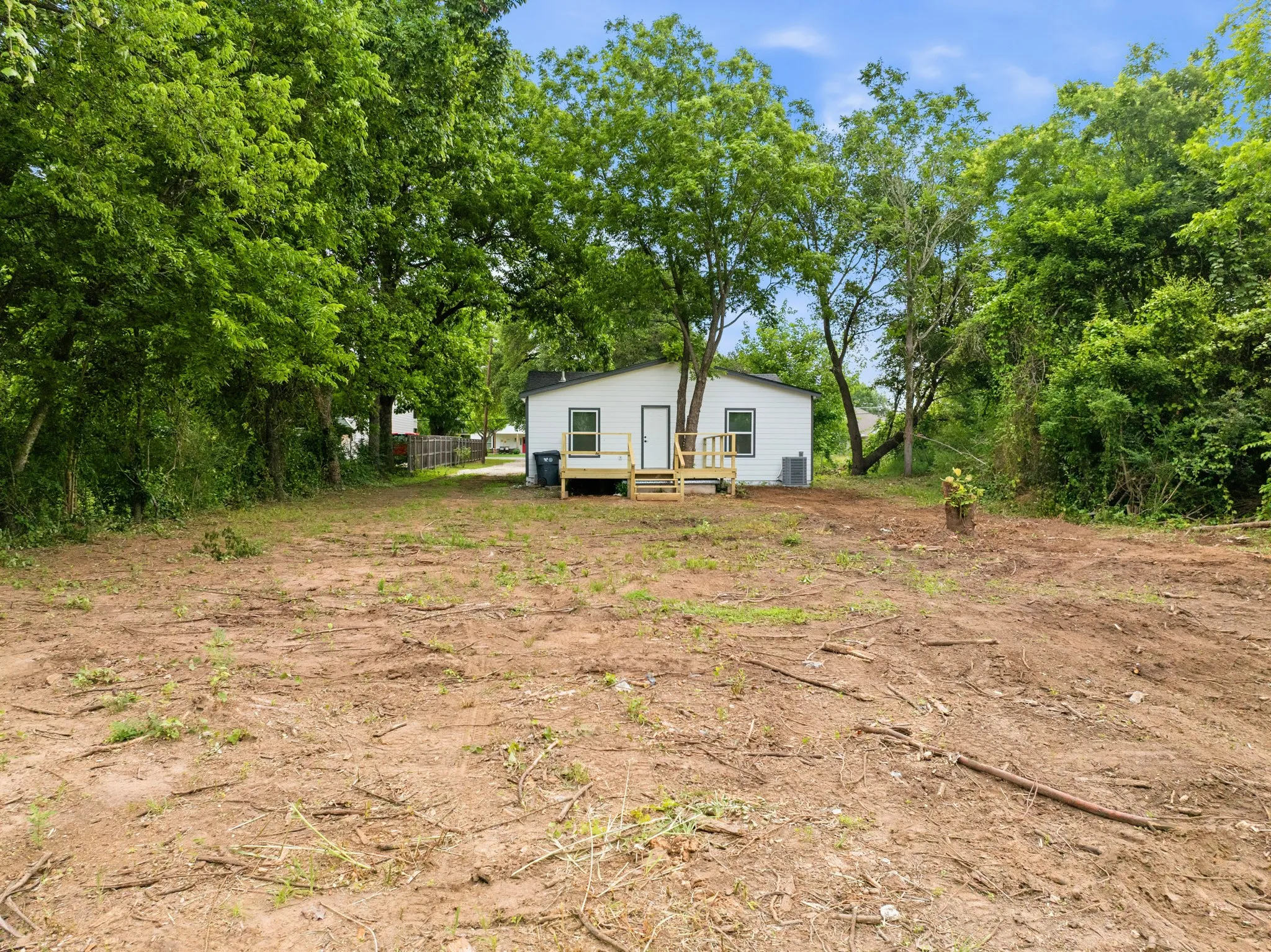 Single Family Residence For Sale in Mc Lennan County , 3313 S 3rd Street, Waco, Texas 76706, 3 Bedroom, 2 Bathroom, Garage spaces, 1,120 Sqft, built in 1945, mls#21275901, Real Estate Agent in Waco, Homes For Sale in Mc Lennan county, Homes For Sale in Waco, Realtor in Waco Texas, Real Estate Brokerage Independent Realty Texas, Luminita Cordes Realtor