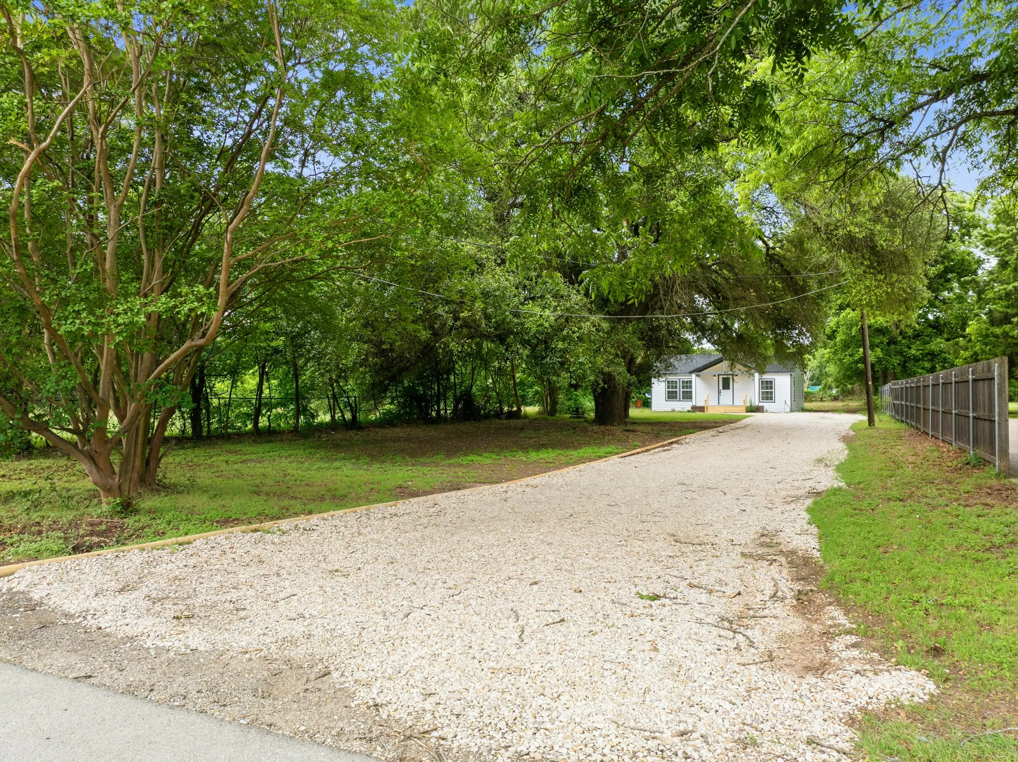 Single Family Residence For Sale in Mc Lennan County , 3313 S 3rd Street, Waco, Texas 76706, 3 Bedroom, 2 Bathroom, Garage spaces, 1,120 Sqft, built in 1945, mls#21275901, Real Estate Agent in Waco, Homes For Sale in Mc Lennan county, Homes For Sale in Waco, Realtor in Waco Texas, Real Estate Brokerage Independent Realty Texas, Luminita Cordes Realtor