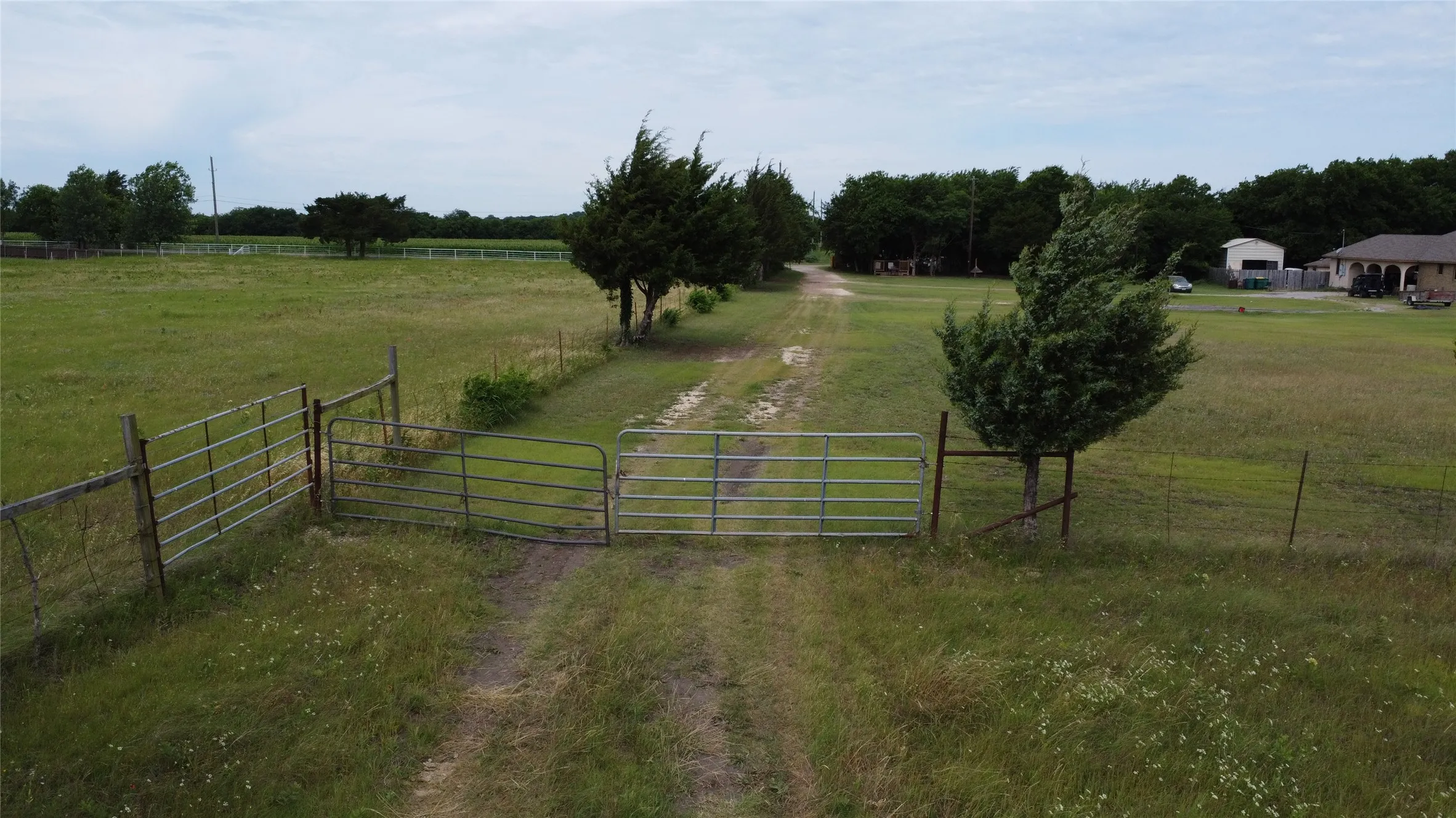 Unimproved Land For Sale in Ellis County , 0000 S Hampton Road, Oak Leaf, Texas 75154, 0, 0, Garage spaces, 0 Sqft, built in 0, Price $832,800, mls#21275546, Real Estate Agent in Oak Leaf, Homes For Sale in Ellis county, Homes For Sale in Oak Leaf, Realtor in Oak Leaf Texas, Real Estate Brokerage Independent Realty Texas, Luminita Cordes Realtor