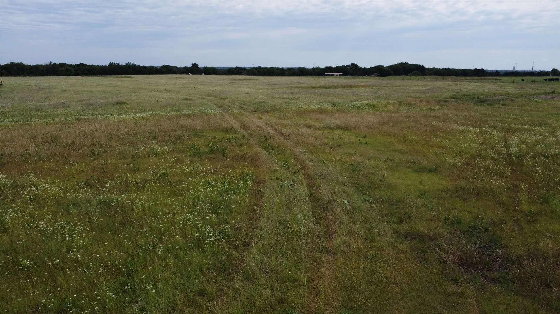 Unimproved Land For Sale in Ellis County , 0000 S Hampton Road, Oak Leaf, Texas 75154, 0, 0, Garage spaces, 0 Sqft, built in 0, Price $832,800, mls#21275546, Real Estate Agent in Oak Leaf, Homes For Sale in Ellis county, Homes For Sale in Oak Leaf, Realtor in Oak Leaf Texas, Real Estate Brokerage Independent Realty Texas, Luminita Cordes Realtor