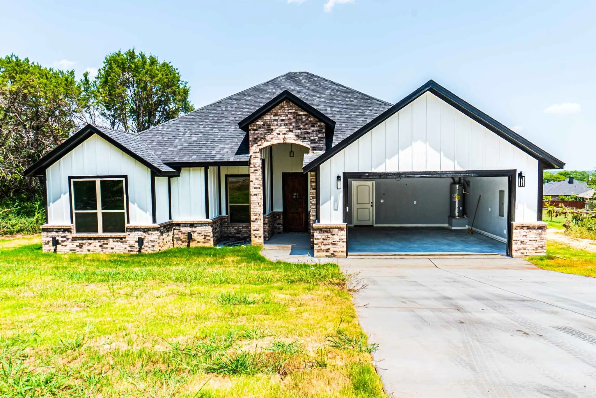 Single Family Residence For Sale in Hood County , 4019 Seminole Trail, Granbury, Texas 76048, 4 Bedroom, 2 Bathroom, 2 Garage spaces, 1,874 Sqft, built in 2026, mls#21266676, Real Estate Agent in Granbury, Homes For Sale in Hood county, Homes For Sale in Granbury, Realtor in Granbury Texas, Real Estate Brokerage Independent Realty Texas, Luminita Cordes Realtor