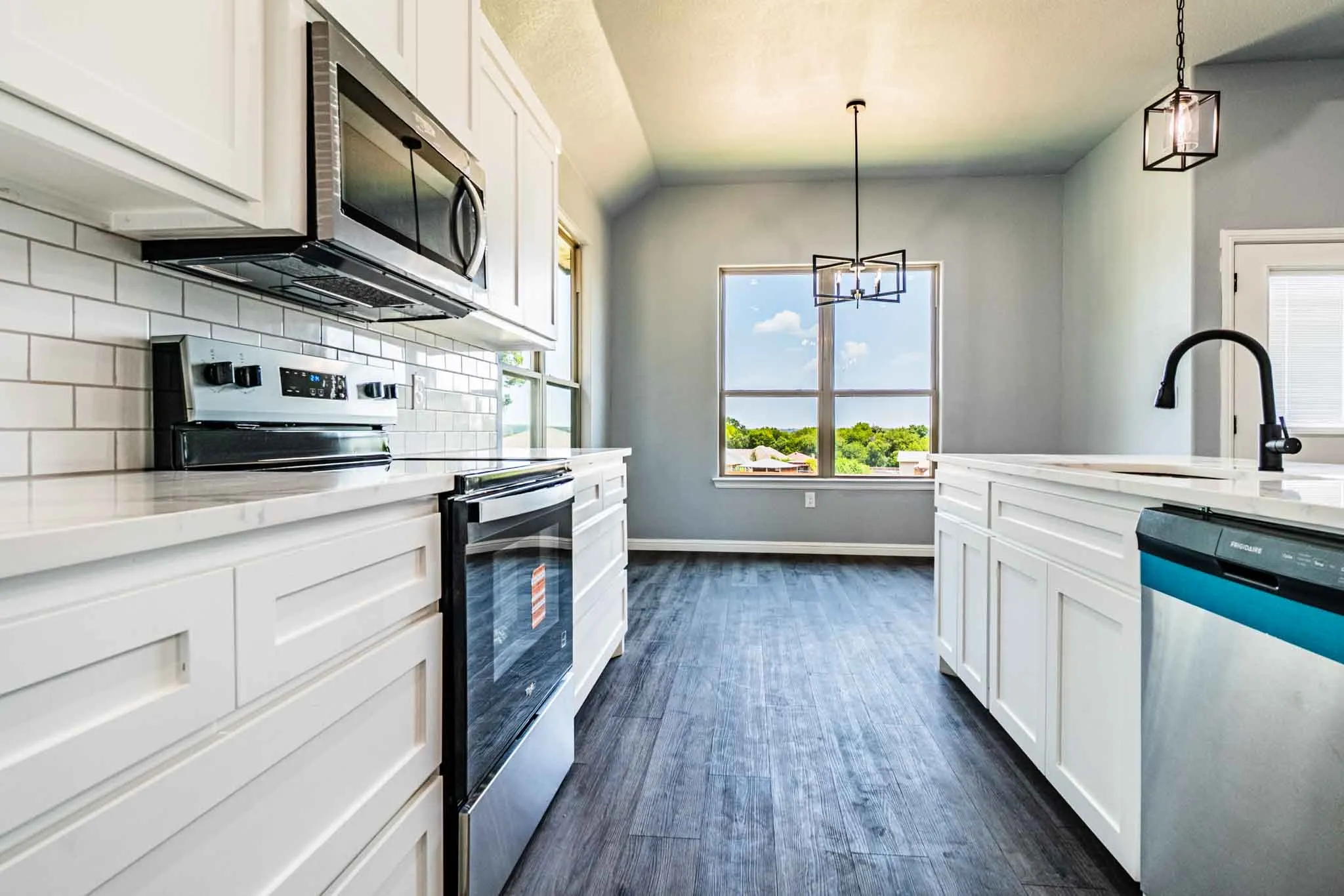 Single Family Residence For Sale in Hood County , 4019 Seminole Trail, Granbury, Texas 76048, 4 Bedroom, 2 Bathroom, 2 Garage spaces, 1,874 Sqft, built in 2026, mls#21266676, Real Estate Agent in Granbury, Homes For Sale in Hood county, Homes For Sale in Granbury, Realtor in Granbury Texas, Real Estate Brokerage Independent Realty Texas, Luminita Cordes Realtor