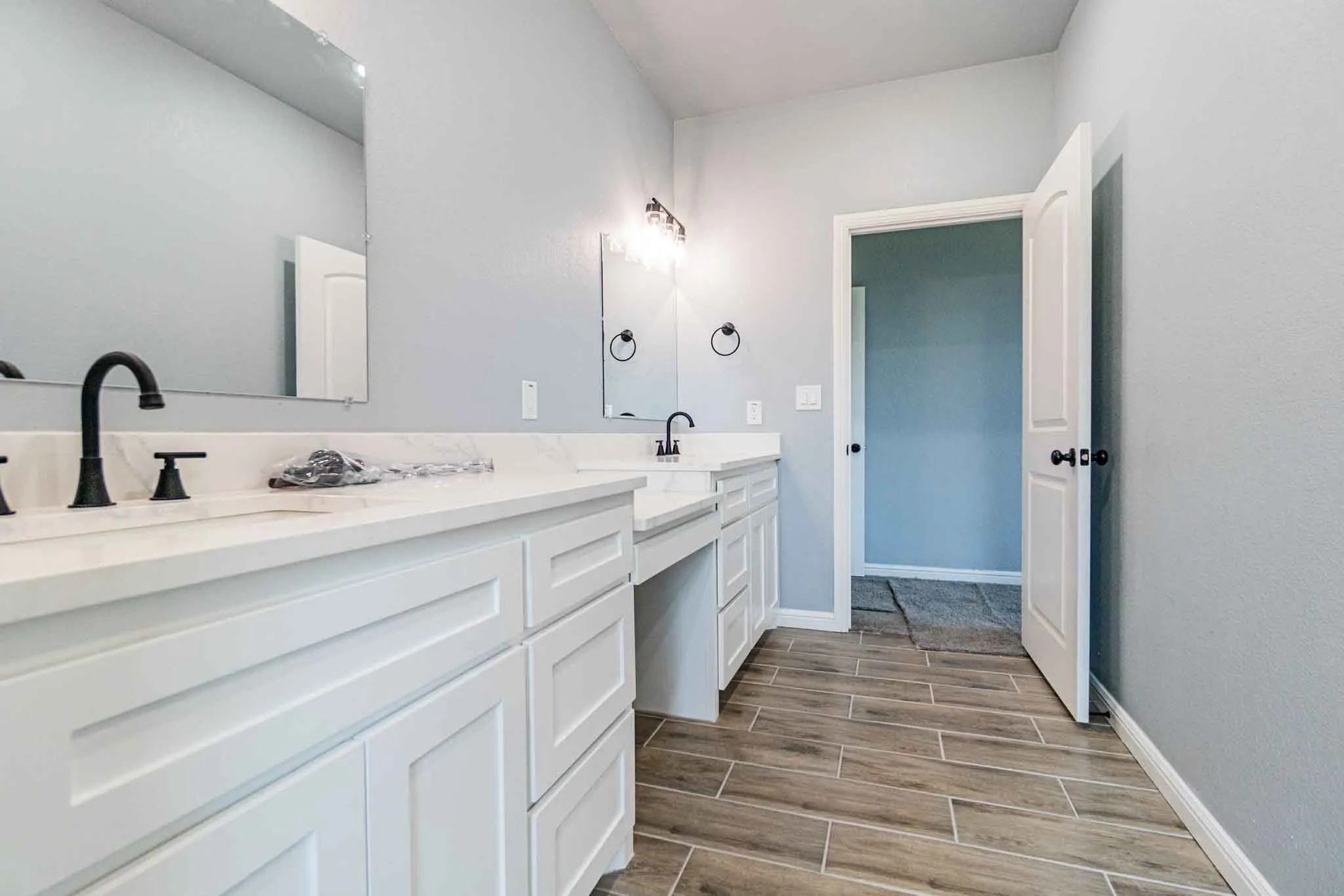 Single Family Residence For Sale in Hood County , 4019 Seminole Trail, Granbury, Texas 76048, 4 Bedroom, 2 Bathroom, 2 Garage spaces, 1,874 Sqft, built in 2026, mls#21266676, Real Estate Agent in Granbury, Homes For Sale in Hood county, Homes For Sale in Granbury, Realtor in Granbury Texas, Real Estate Brokerage Independent Realty Texas, Luminita Cordes Realtor