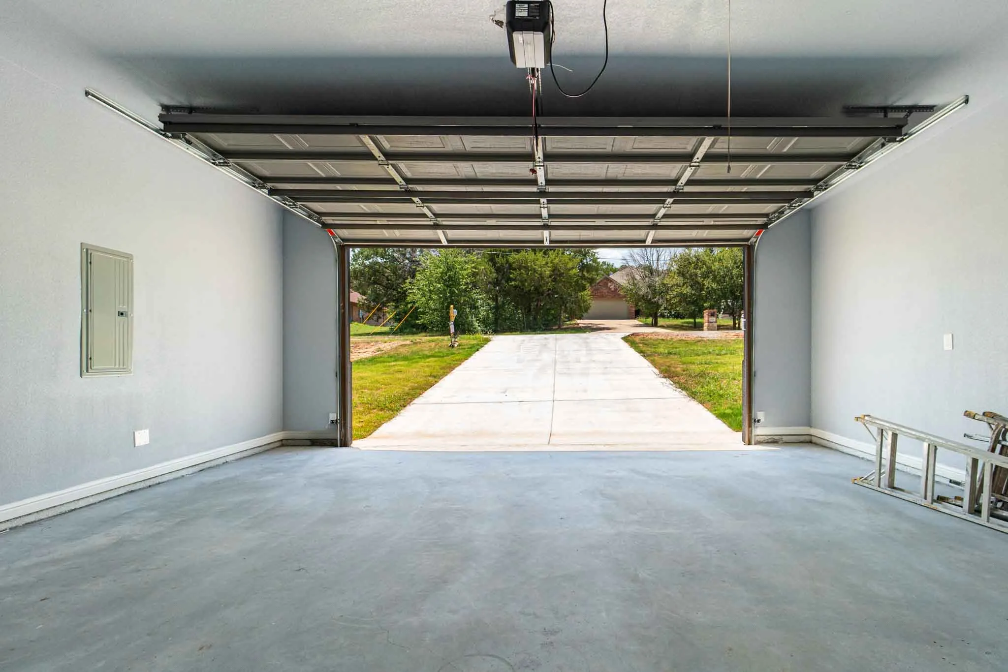 Single Family Residence For Sale in Hood County , 4019 Seminole Trail, Granbury, Texas 76048, 4 Bedroom, 2 Bathroom, 2 Garage spaces, 1,874 Sqft, built in 2026, mls#21266676, Real Estate Agent in Granbury, Homes For Sale in Hood county, Homes For Sale in Granbury, Realtor in Granbury Texas, Real Estate Brokerage Independent Realty Texas, Luminita Cordes Realtor