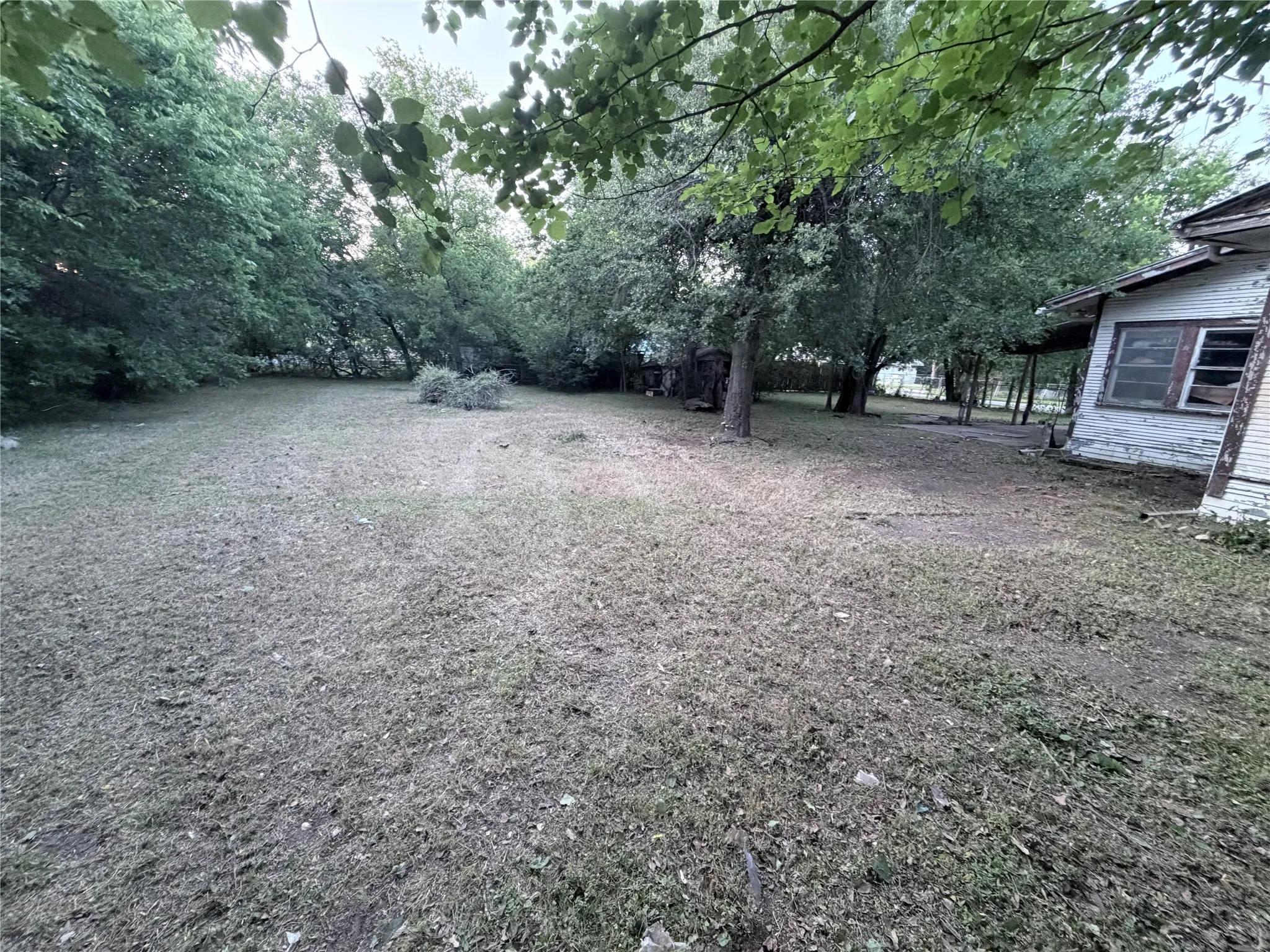 Single Family Residence For Sale in Navarro County , 1430 W 1st Avenue, Corsicana, Texas 75110, 3 Bedroom, 2 Bathroom, Garage spaces, 2,367 Sqft, built in 1915, mls#21276474, Real Estate Agent in Corsicana, Homes For Sale in Navarro county, Homes For Sale in Corsicana, Realtor in Corsicana Texas, Real Estate Brokerage Independent Realty Texas, Luminita Cordes Realtor