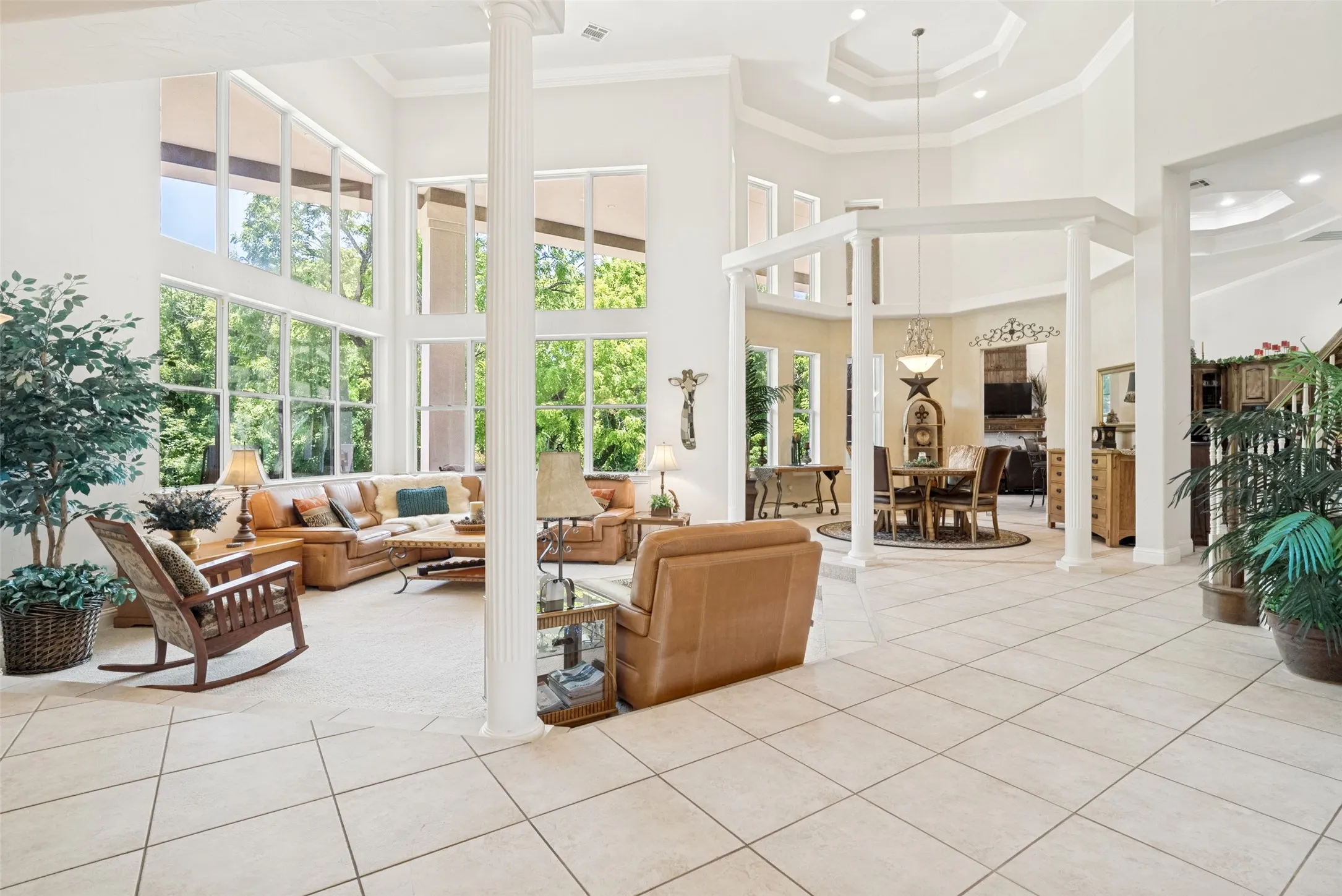 Single Family Residence For Sale in Parker County , 105 Sedalia Drive, Fort Worth, Texas 76108, 4 Bedroom, 4 Bathroom, 3 Garage spaces, 4,582 Sqft, built in 2005, mls#21263208, Real Estate Agent in Fort Worth, Homes For Sale in Parker county, Homes For Sale in Fort Worth, Realtor in Fort Worth Texas, Real Estate Brokerage Independent Realty Texas, Luminita Cordes Realtor