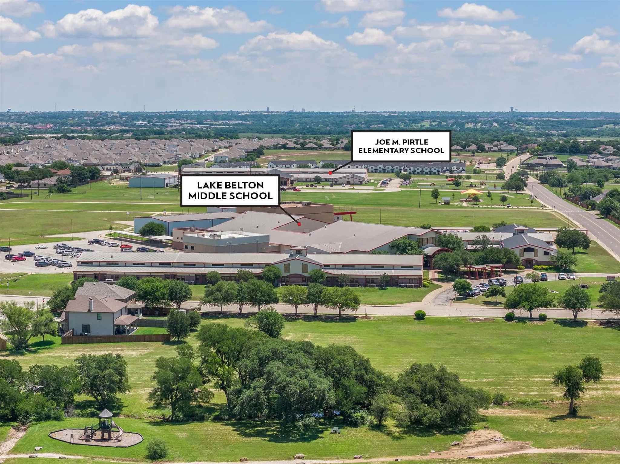 Single Family Residence For Sale in Bell County , 9104 Lonesome Oak Drive, Temple, Texas 76502, 3 Bedrooms, 2 Bathrooms, 2 Garage spaces, 1,624 Sqft, built in 2016, Price $270,000, mls#21275643, Real Estate Agent in Temple, Homes For Sale in Bell county, Homes For Sale in Temple, Realtor in Temple Texas, Real Estate Brokerage Independent Realty Texas, Luminita Cordes Realtor