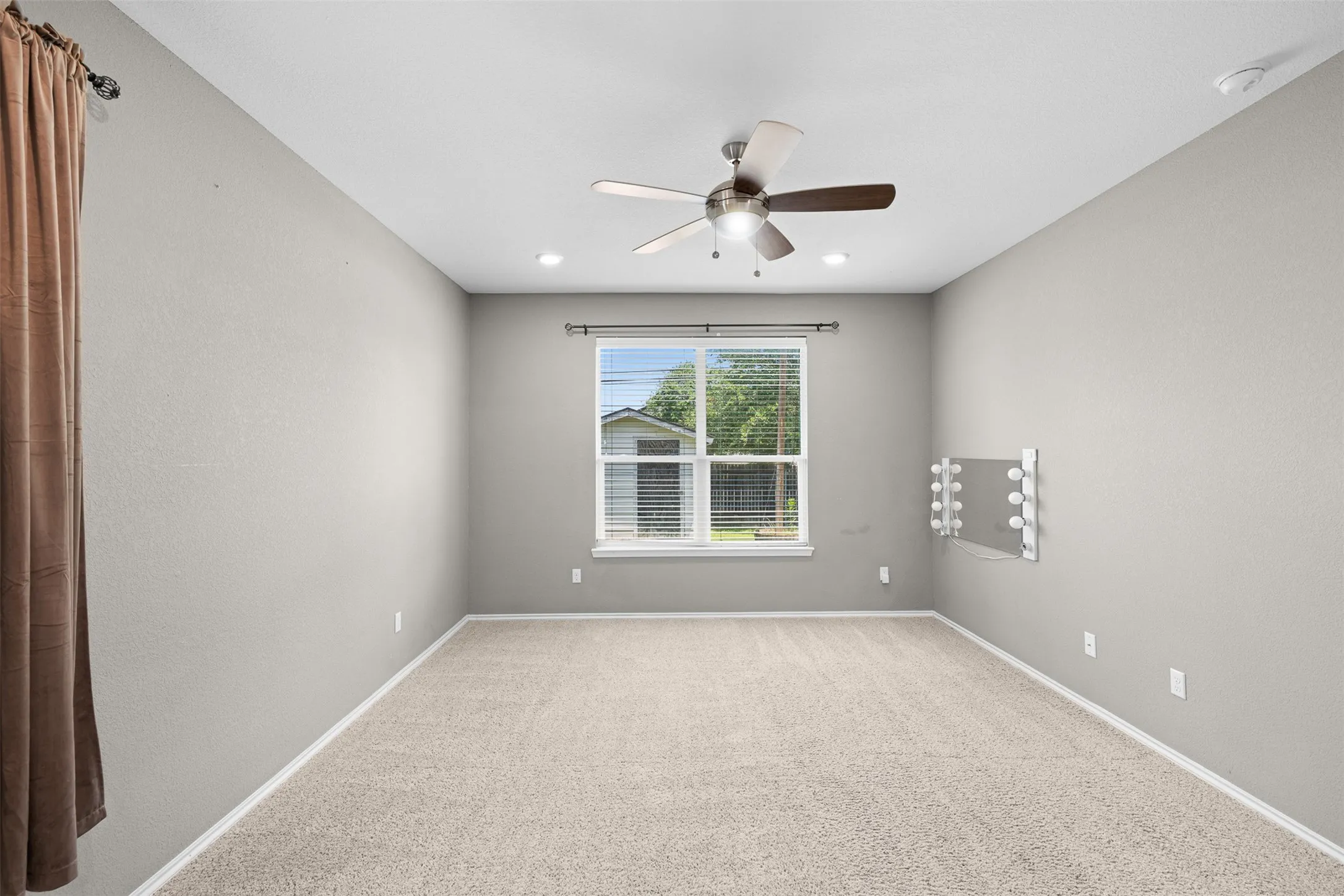 Single Family Residence For Sale in Bell County , 9104 Lonesome Oak Drive, Temple, Texas 76502, 3 Bedrooms, 2 Bathrooms, 2 Garage spaces, 1,624 Sqft, built in 2016, Price $270,000, mls#21275643, Real Estate Agent in Temple, Homes For Sale in Bell county, Homes For Sale in Temple, Realtor in Temple Texas, Real Estate Brokerage Independent Realty Texas, Luminita Cordes Realtor