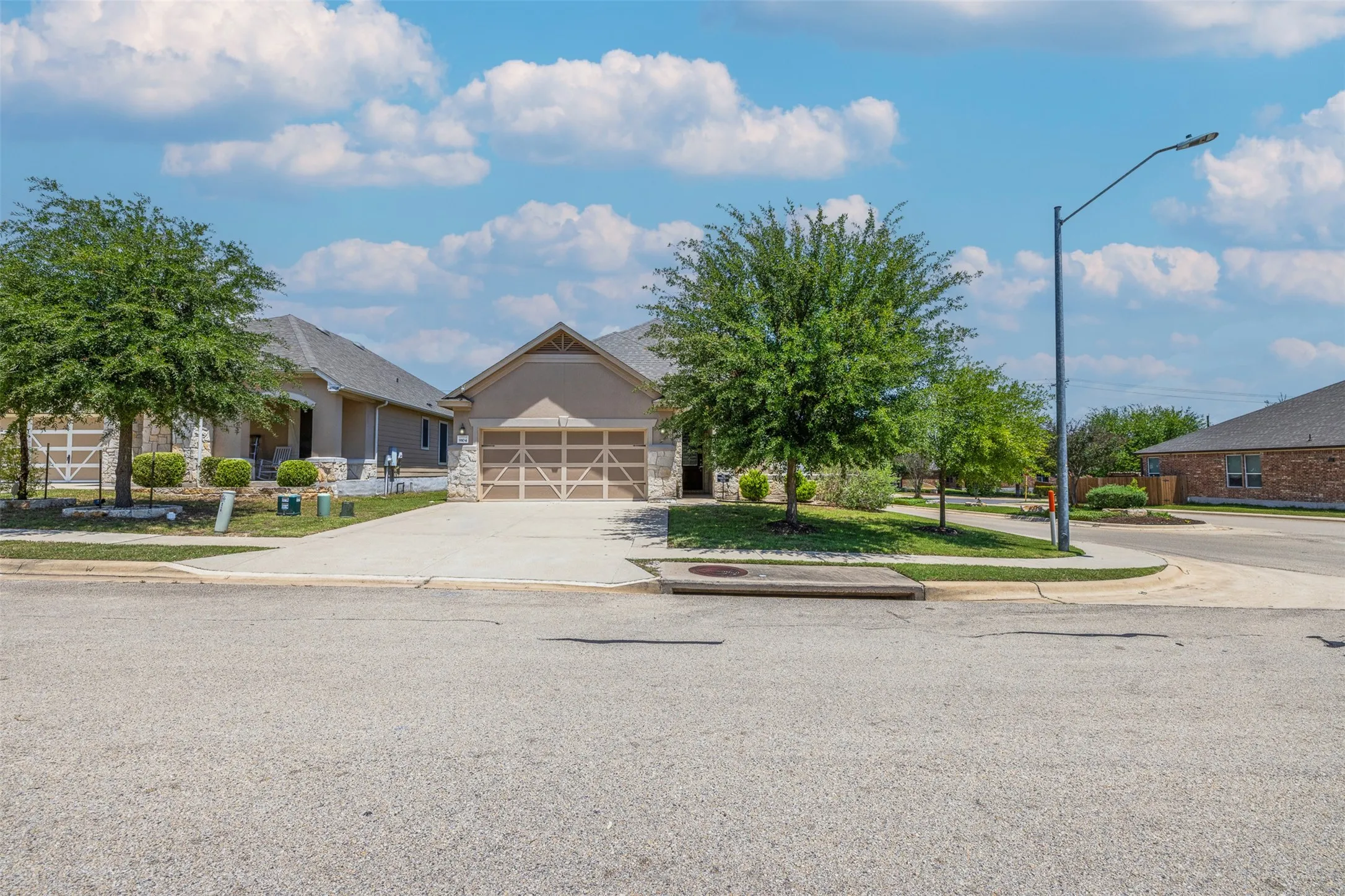 Single Family Residence For Sale in Bell County , 9104 Lonesome Oak Drive, Temple, Texas 76502, 3 Bedrooms, 2 Bathrooms, 2 Garage spaces, 1,624 Sqft, built in 2016, Price $270,000, mls#21275643, Real Estate Agent in Temple, Homes For Sale in Bell county, Homes For Sale in Temple, Realtor in Temple Texas, Real Estate Brokerage Independent Realty Texas, Luminita Cordes Realtor