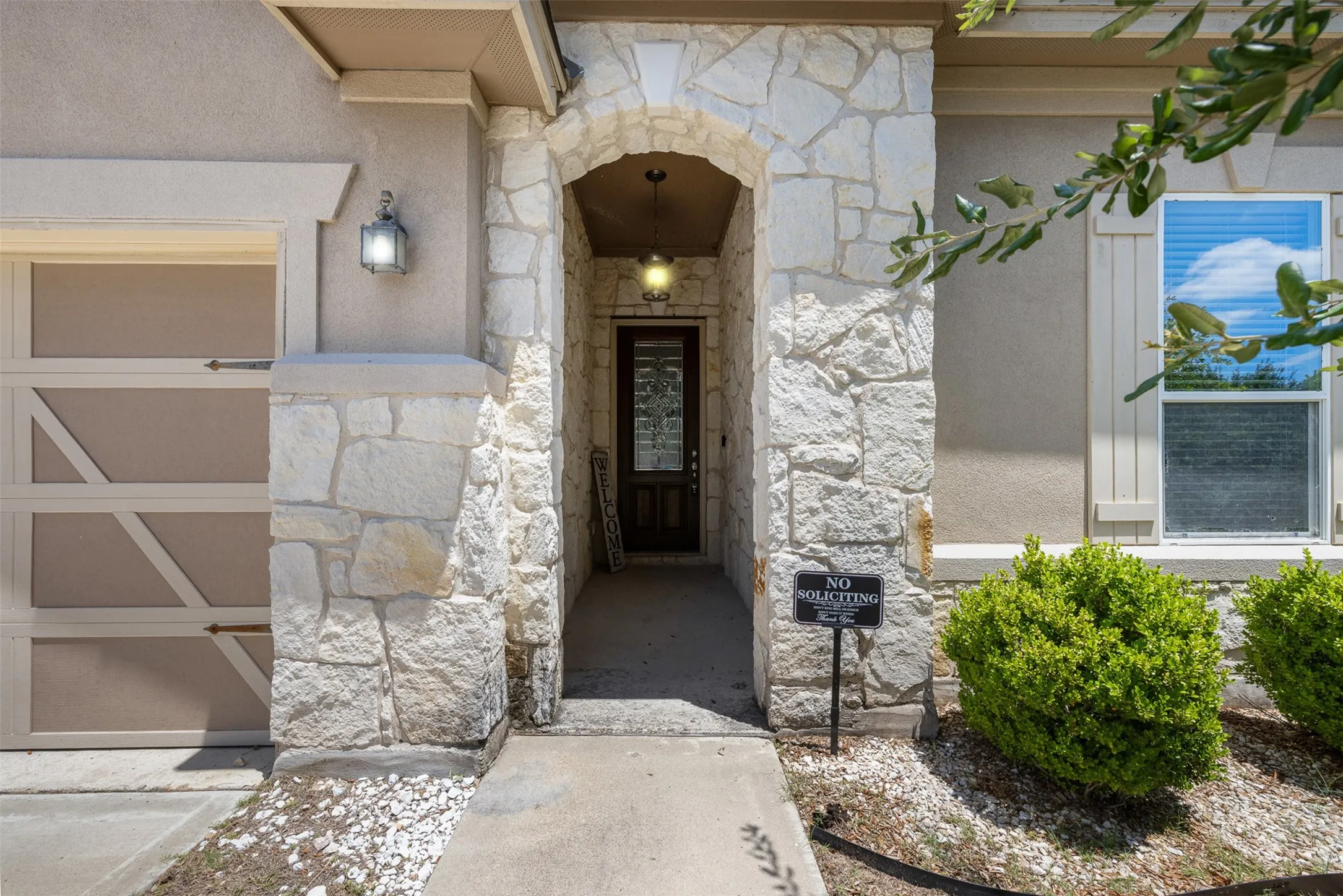 Single Family Residence For Sale in Bell County , 9104 Lonesome Oak Drive, Temple, Texas 76502, 3 Bedrooms, 2 Bathrooms, 2 Garage spaces, 1,624 Sqft, built in 2016, Price $270,000, mls#21275643, Real Estate Agent in Temple, Homes For Sale in Bell county, Homes For Sale in Temple, Realtor in Temple Texas, Real Estate Brokerage Independent Realty Texas, Luminita Cordes Realtor