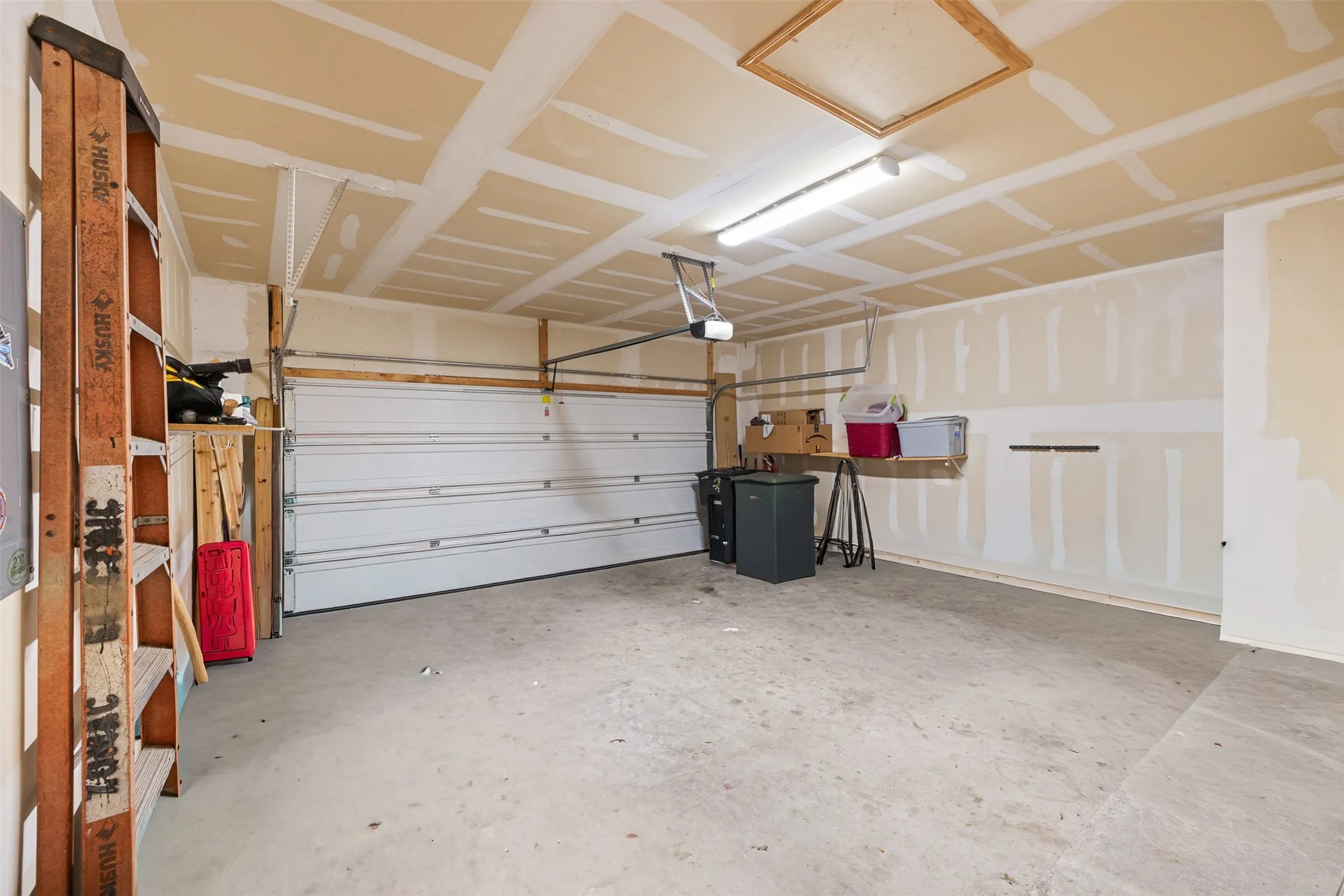 Single Family Residence For Sale in Bell County , 9104 Lonesome Oak Drive, Temple, Texas 76502, 3 Bedrooms, 2 Bathrooms, 2 Garage spaces, 1,624 Sqft, built in 2016, Price $270,000, mls#21275643, Real Estate Agent in Temple, Homes For Sale in Bell county, Homes For Sale in Temple, Realtor in Temple Texas, Real Estate Brokerage Independent Realty Texas, Luminita Cordes Realtor