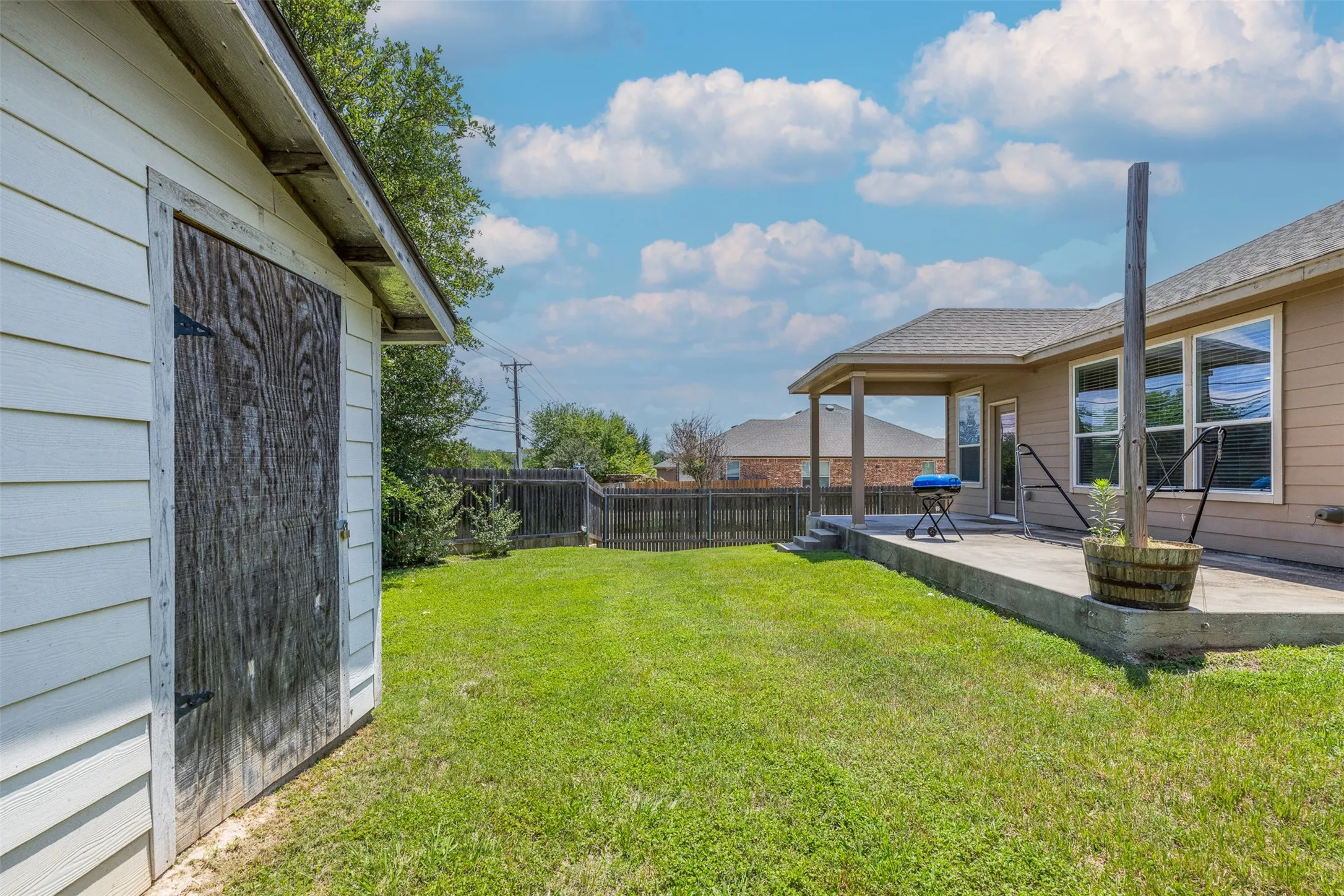Single Family Residence For Sale in Bell County , 9104 Lonesome Oak Drive, Temple, Texas 76502, 3 Bedrooms, 2 Bathrooms, 2 Garage spaces, 1,624 Sqft, built in 2016, Price $270,000, mls#21275643, Real Estate Agent in Temple, Homes For Sale in Bell county, Homes For Sale in Temple, Realtor in Temple Texas, Real Estate Brokerage Independent Realty Texas, Luminita Cordes Realtor