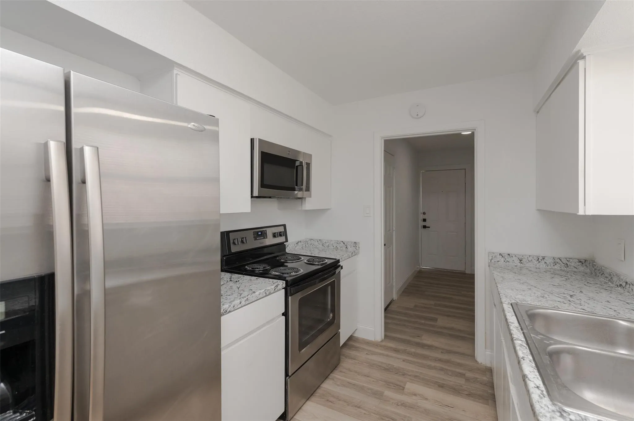 Single Family Residence For Rent in Denton County , 713 Sun Valley Drive, Denton, Texas 76209, 3 Bedroom, 2 Bathroom, 1 Garage spaces, 1,176 Sqft, built in 1968, mls#21276562, Real Estate Agent in Denton, Homes For Rent in Denton county, Homes For Rent in Denton, Realtor in Denton Texas, Real Estate Brokerage Independent Realty Texas, Luminita Cordes Realtor