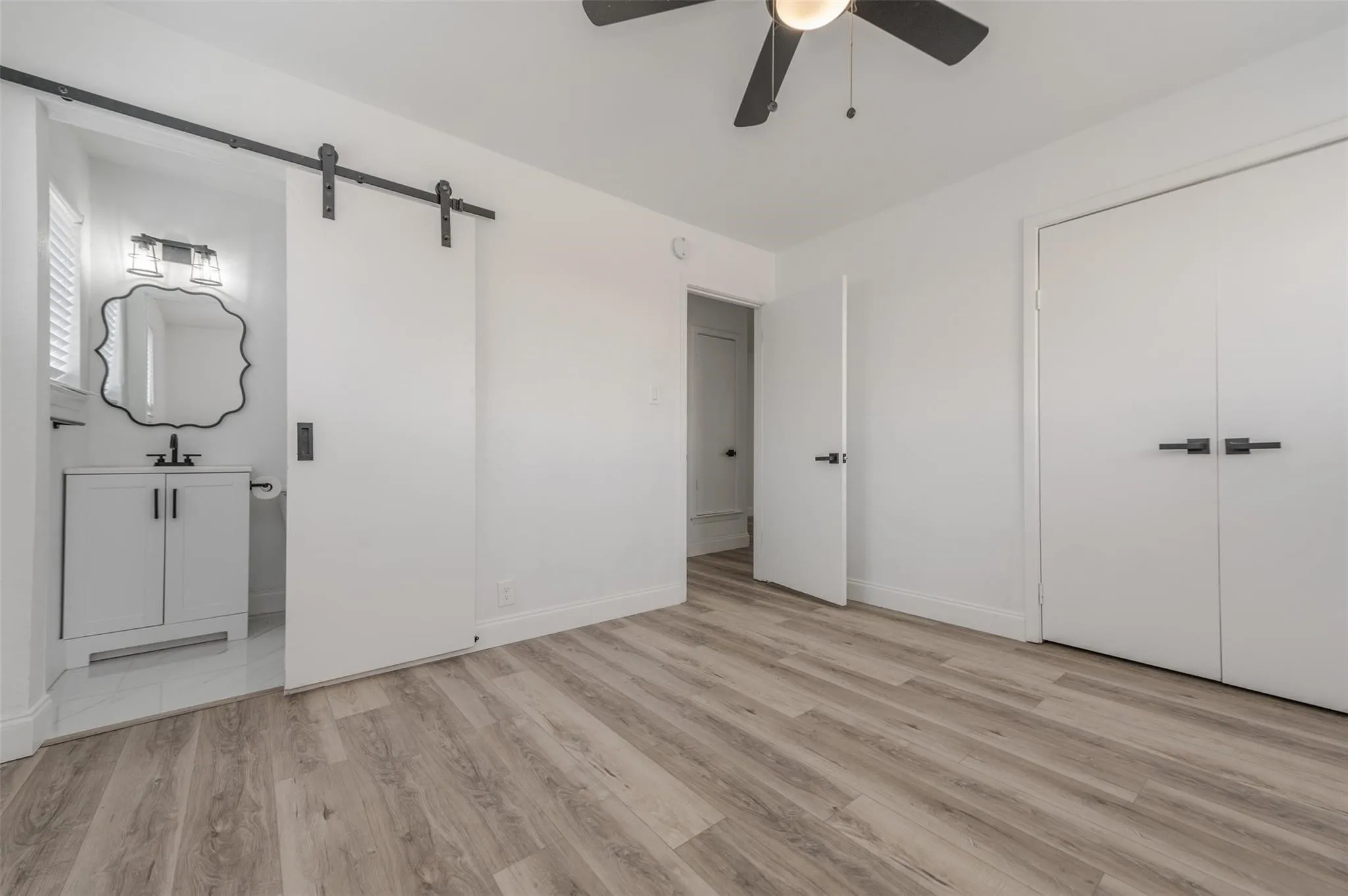 Single Family Residence For Rent in Denton County , 713 Sun Valley Drive, Denton, Texas 76209, 3 Bedroom, 2 Bathroom, 1 Garage spaces, 1,176 Sqft, built in 1968, mls#21276562, Real Estate Agent in Denton, Homes For Rent in Denton county, Homes For Rent in Denton, Realtor in Denton Texas, Real Estate Brokerage Independent Realty Texas, Luminita Cordes Realtor