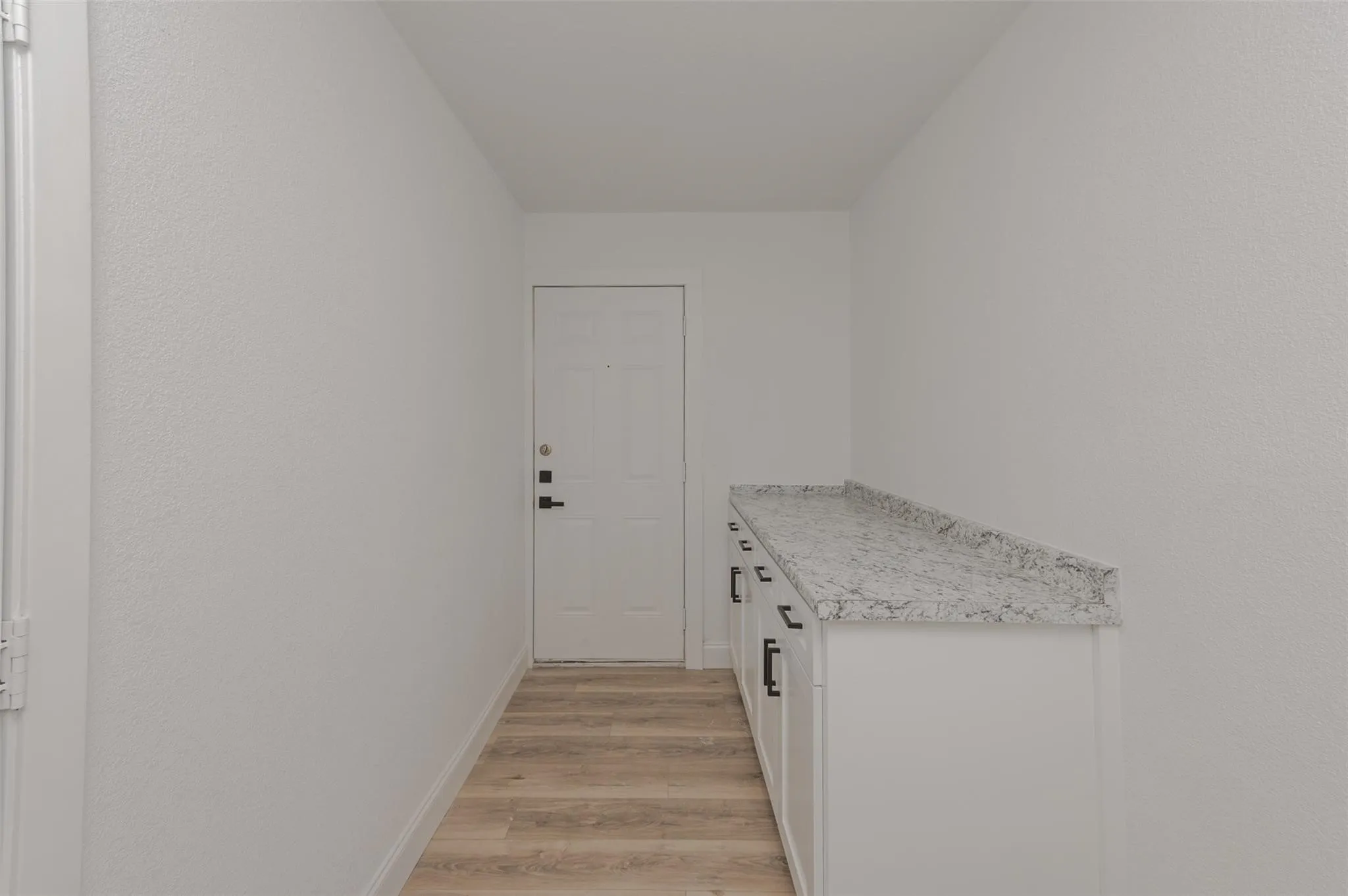 Single Family Residence For Rent in Denton County , 713 Sun Valley Drive, Denton, Texas 76209, 3 Bedroom, 2 Bathroom, 1 Garage spaces, 1,176 Sqft, built in 1968, mls#21276562, Real Estate Agent in Denton, Homes For Rent in Denton county, Homes For Rent in Denton, Realtor in Denton Texas, Real Estate Brokerage Independent Realty Texas, Luminita Cordes Realtor