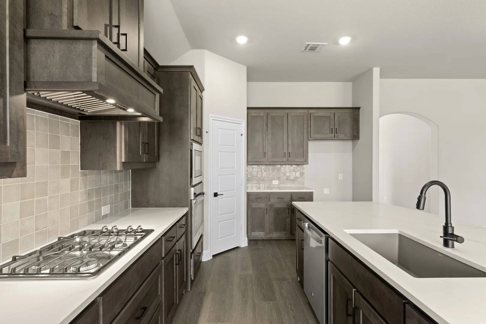 DFW-Lovers Landing-Concept 2267-238 Harmony Avenue-Kitchen3-Risewell Homes