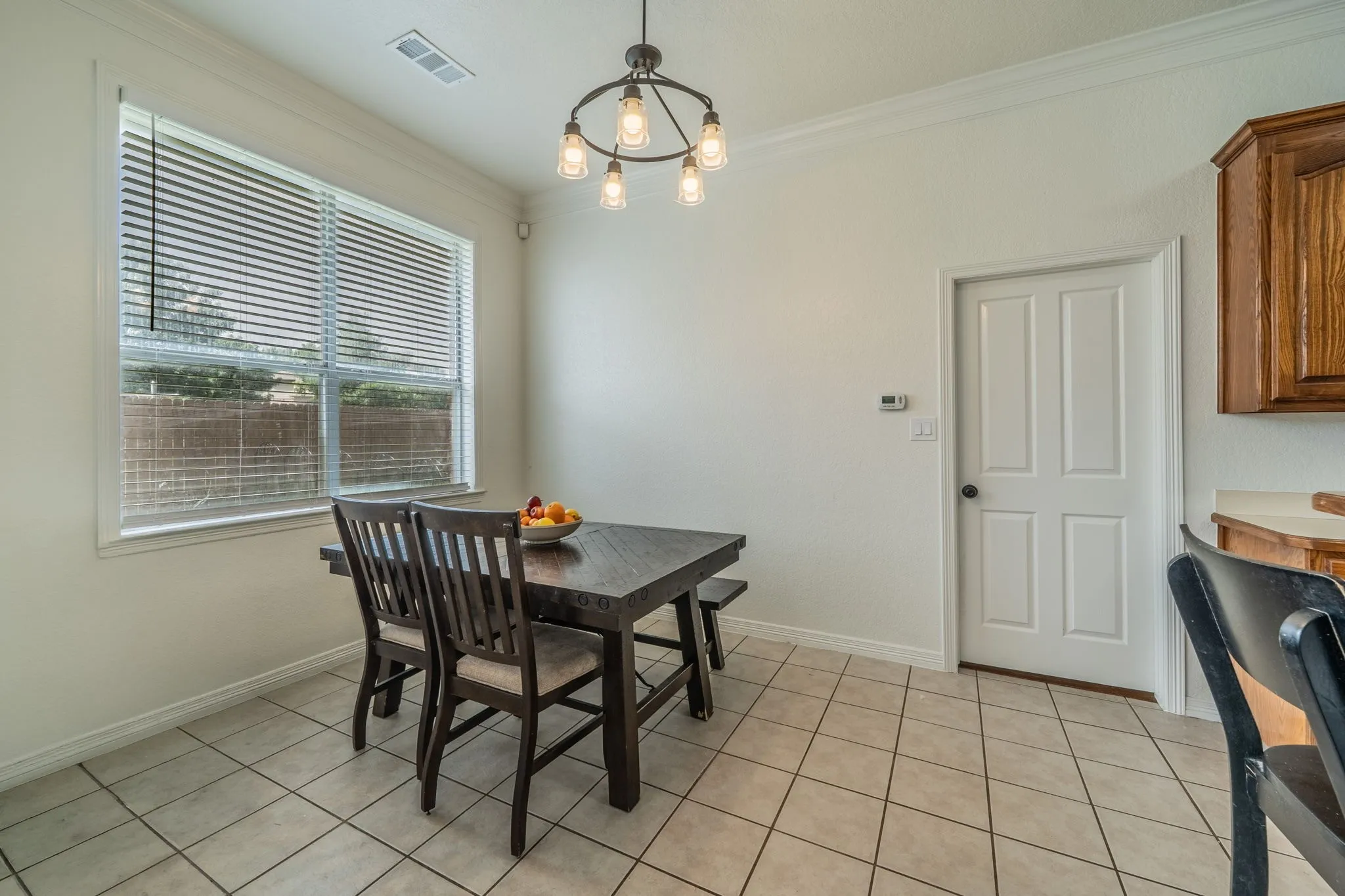 Single Family Residence For Sale in Parker County , 2114 Sagewood Drive, Weatherford, Texas 76087, 5 Bedroom, 3 Bathroom, 2 Garage spaces, 2,626 Sqft, built in 1999, mls#21270567, Real Estate Agent in Weatherford, Homes For Sale in Parker county, Homes For Sale in Weatherford, Realtor in Weatherford Texas, Real Estate Brokerage Independent Realty Texas, Luminita Cordes Realtor