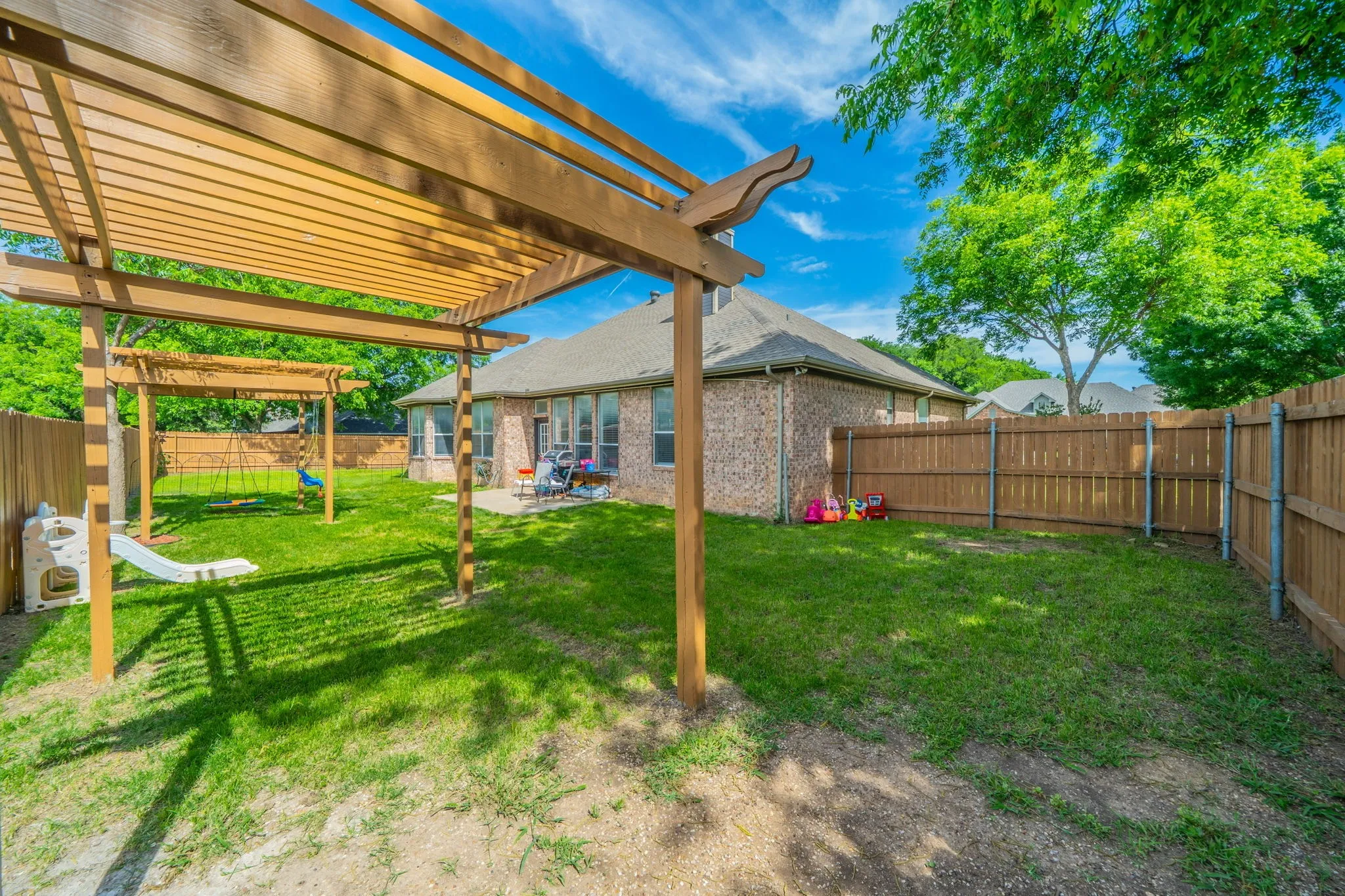 Single Family Residence For Sale in Parker County , 2114 Sagewood Drive, Weatherford, Texas 76087, 5 Bedroom, 3 Bathroom, 2 Garage spaces, 2,626 Sqft, built in 1999, mls#21270567, Real Estate Agent in Weatherford, Homes For Sale in Parker county, Homes For Sale in Weatherford, Realtor in Weatherford Texas, Real Estate Brokerage Independent Realty Texas, Luminita Cordes Realtor