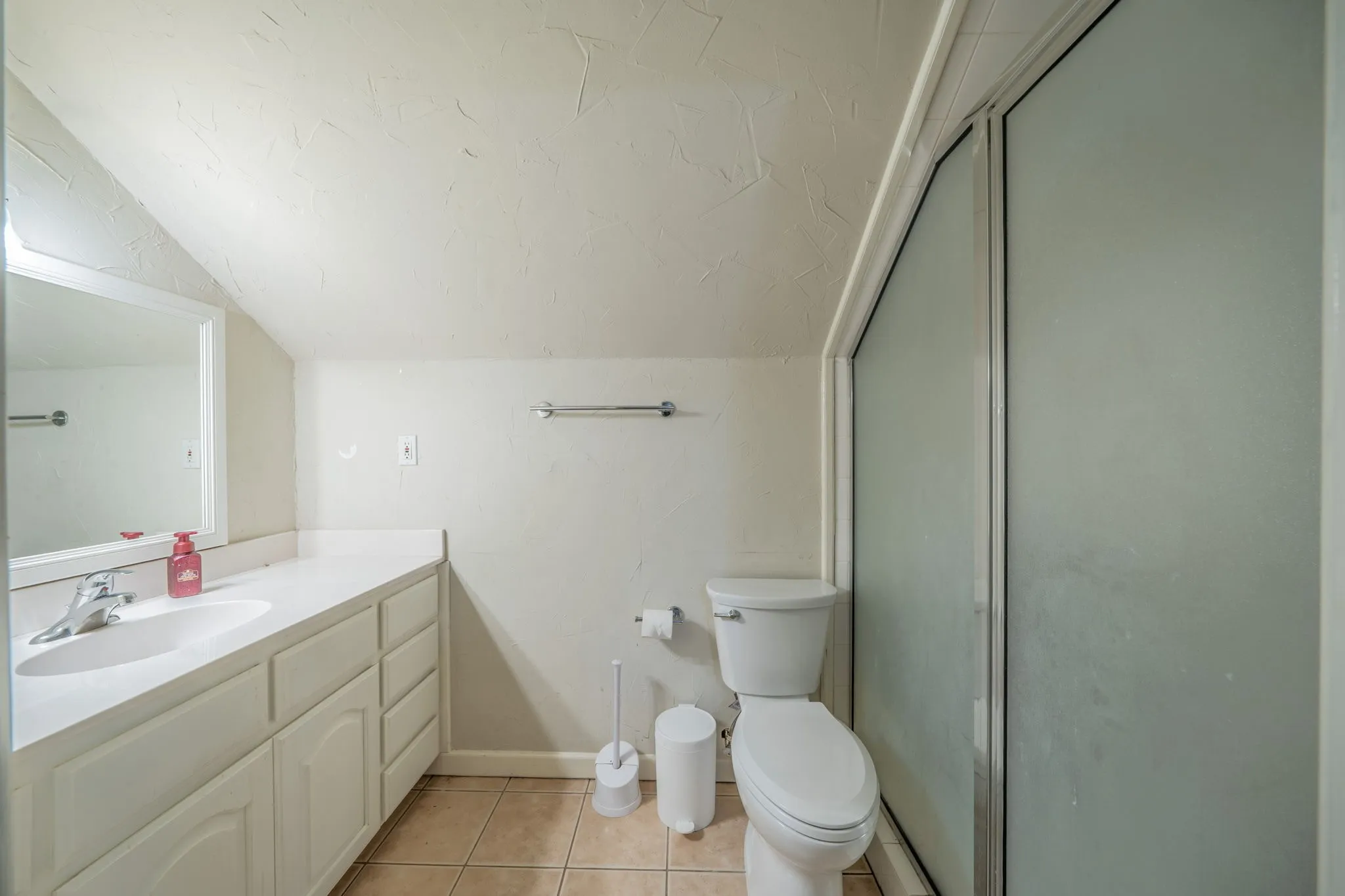 Single Family Residence For Sale in Parker County , 2114 Sagewood Drive, Weatherford, Texas 76087, 5 Bedroom, 3 Bathroom, 2 Garage spaces, 2,626 Sqft, built in 1999, mls#21270567, Real Estate Agent in Weatherford, Homes For Sale in Parker county, Homes For Sale in Weatherford, Realtor in Weatherford Texas, Real Estate Brokerage Independent Realty Texas, Luminita Cordes Realtor