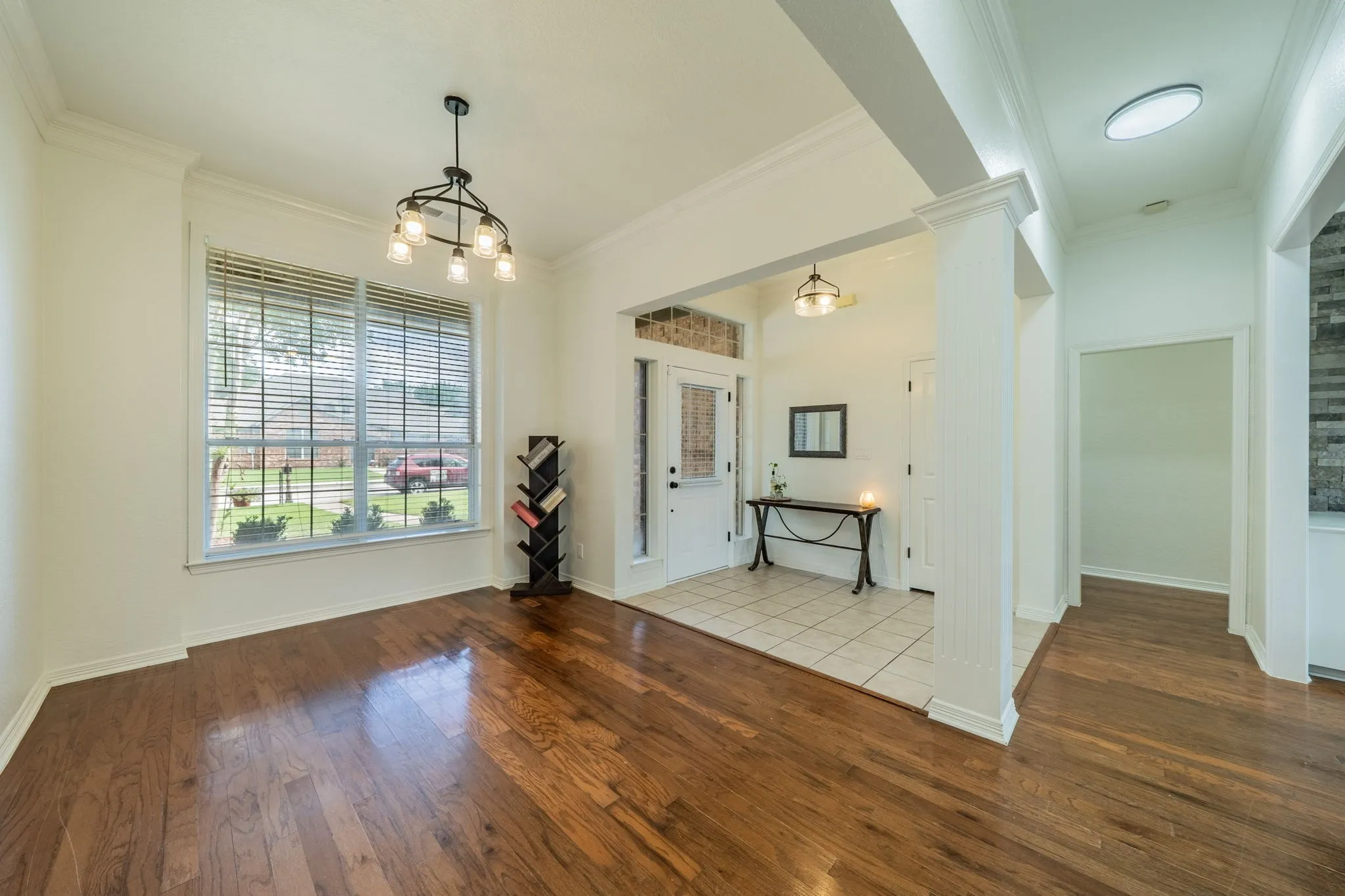 Single Family Residence For Sale in Parker County , 2114 Sagewood Drive, Weatherford, Texas 76087, 5 Bedroom, 3 Bathroom, 2 Garage spaces, 2,626 Sqft, built in 1999, mls#21270567, Real Estate Agent in Weatherford, Homes For Sale in Parker county, Homes For Sale in Weatherford, Realtor in Weatherford Texas, Real Estate Brokerage Independent Realty Texas, Luminita Cordes Realtor