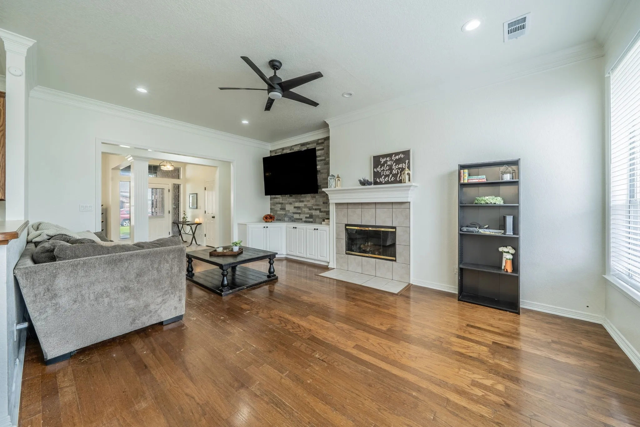 Single Family Residence For Sale in Parker County , 2114 Sagewood Drive, Weatherford, Texas 76087, 5 Bedroom, 3 Bathroom, 2 Garage spaces, 2,626 Sqft, built in 1999, mls#21270567, Real Estate Agent in Weatherford, Homes For Sale in Parker county, Homes For Sale in Weatherford, Realtor in Weatherford Texas, Real Estate Brokerage Independent Realty Texas, Luminita Cordes Realtor