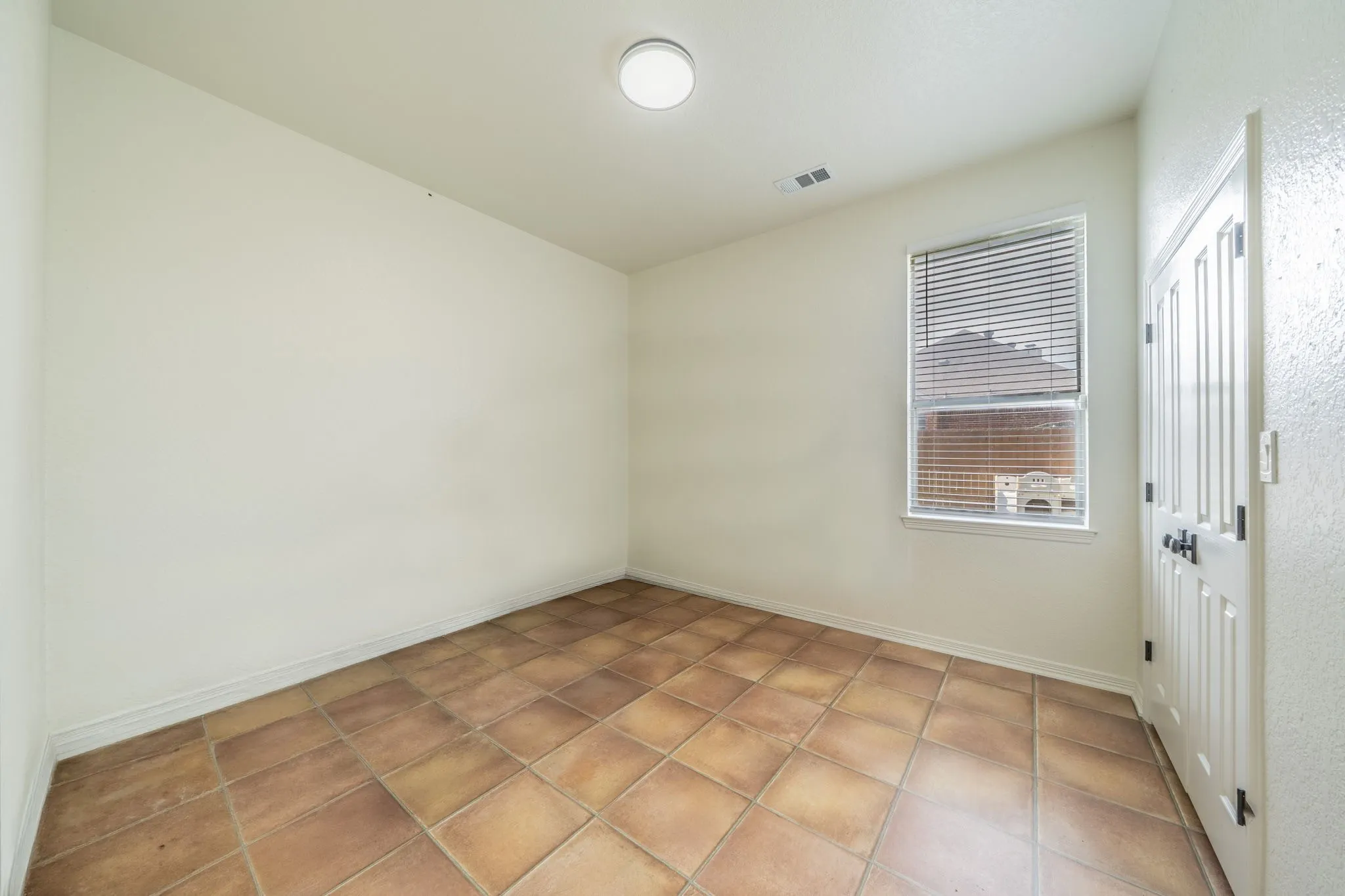 Single Family Residence For Sale in Parker County , 2114 Sagewood Drive, Weatherford, Texas 76087, 5 Bedroom, 3 Bathroom, 2 Garage spaces, 2,626 Sqft, built in 1999, mls#21270567, Real Estate Agent in Weatherford, Homes For Sale in Parker county, Homes For Sale in Weatherford, Realtor in Weatherford Texas, Real Estate Brokerage Independent Realty Texas, Luminita Cordes Realtor