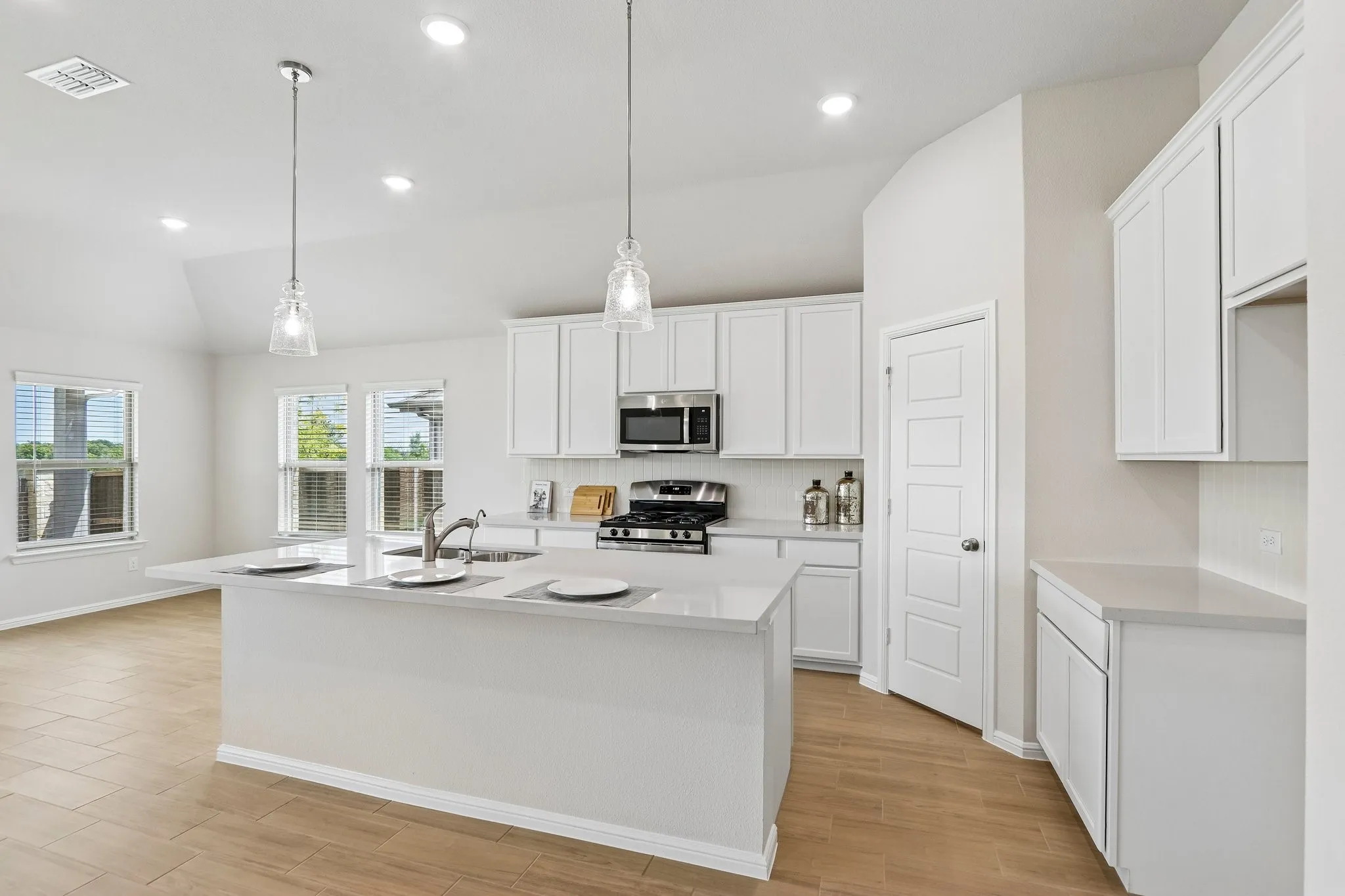 Single Family Residence For Sale in Denton County , 2900 Tamarack Lane, Denton, Texas 76226, 4 Bedroom, 3 Bathroom, 2 Garage spaces, 2,106 Sqft, built in 2026, mls#21249158, Real Estate Agent in Denton, Homes For Sale in Denton county, Homes For Sale in Denton, Realtor in Denton Texas, Real Estate Brokerage Independent Realty Texas, Luminita Cordes Realtor