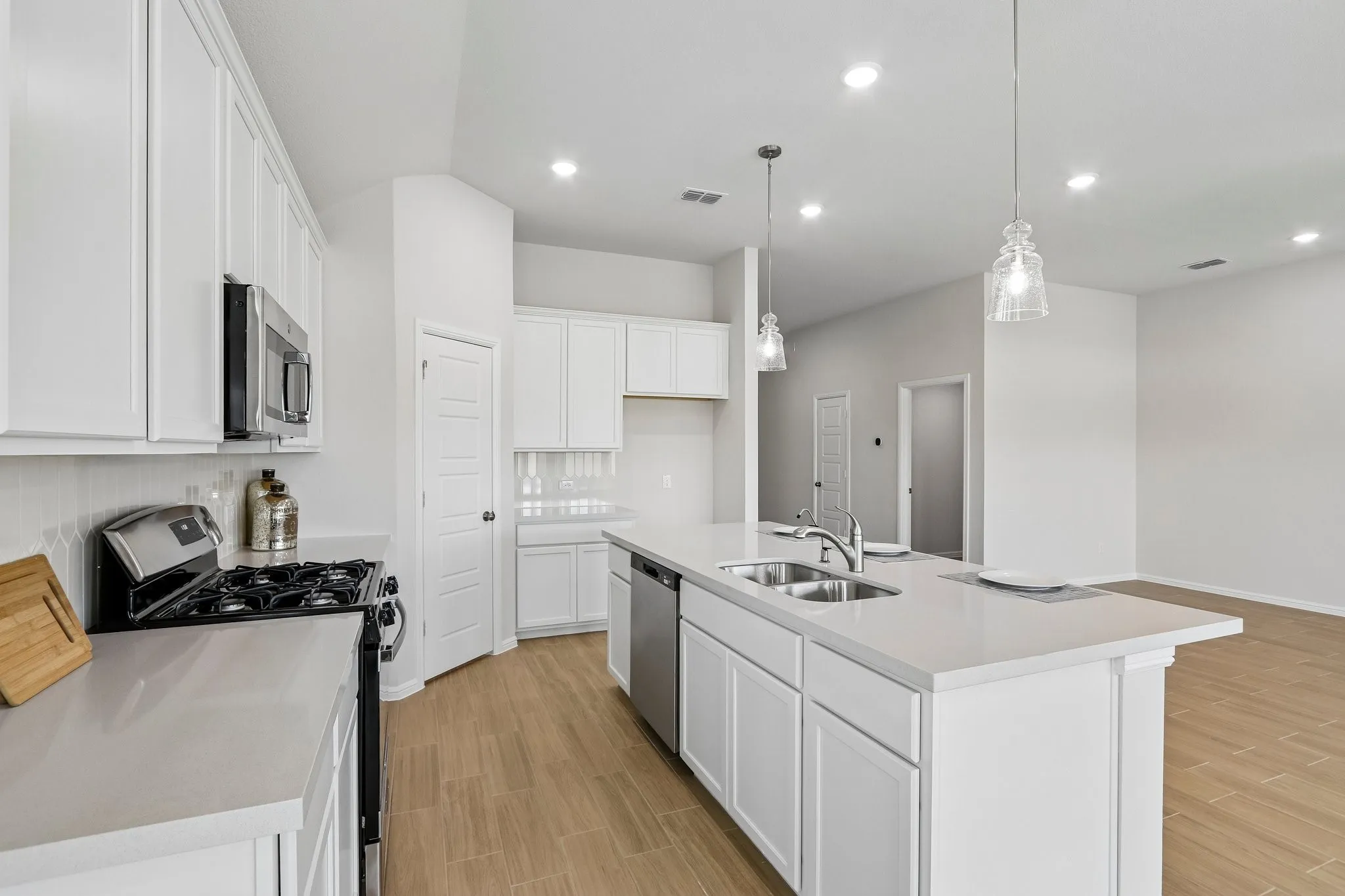 Single Family Residence For Sale in Denton County , 2900 Tamarack Lane, Denton, Texas 76226, 4 Bedroom, 3 Bathroom, 2 Garage spaces, 2,106 Sqft, built in 2026, mls#21249158, Real Estate Agent in Denton, Homes For Sale in Denton county, Homes For Sale in Denton, Realtor in Denton Texas, Real Estate Brokerage Independent Realty Texas, Luminita Cordes Realtor