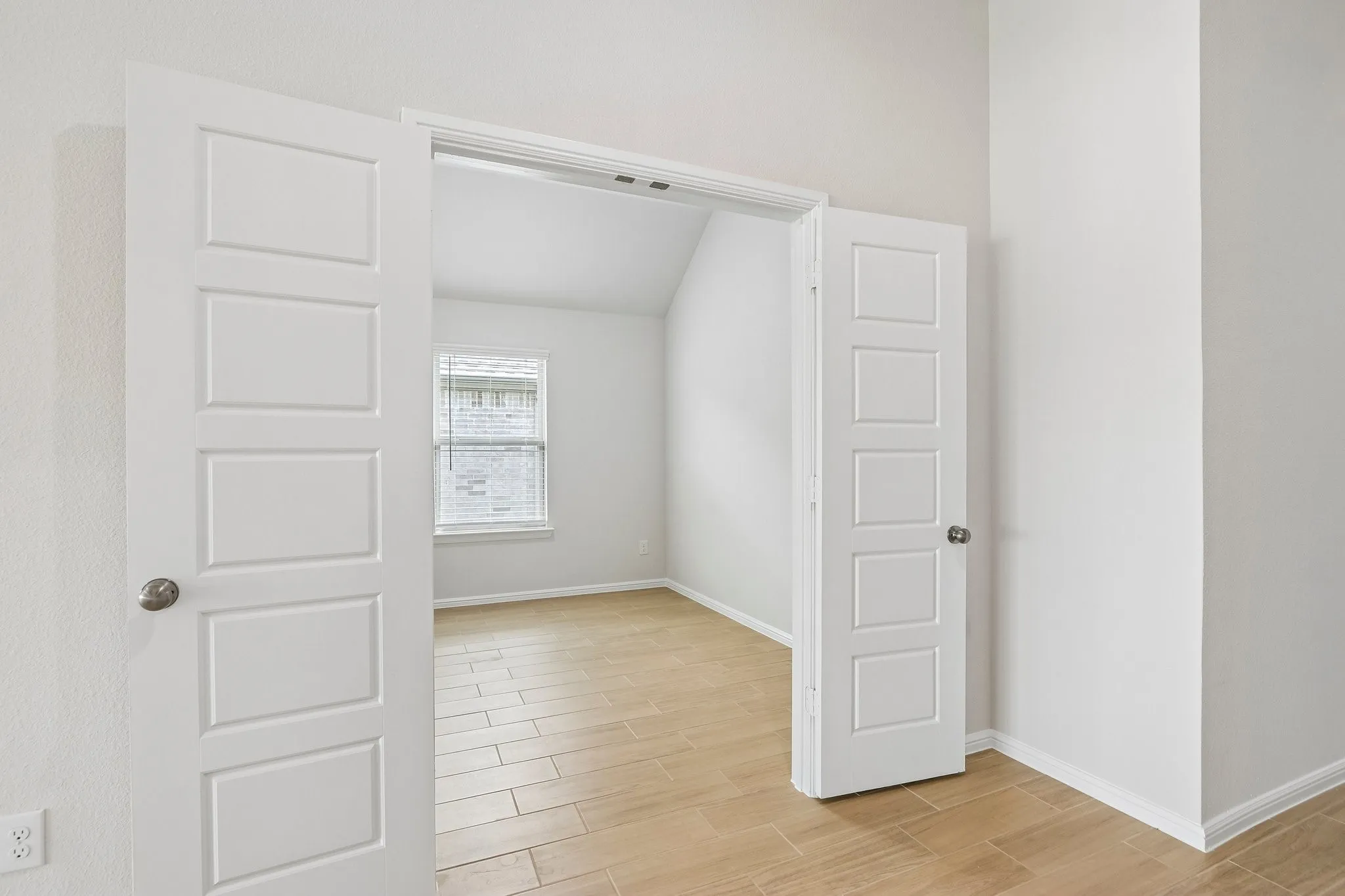 Single Family Residence For Sale in Denton County , 2900 Tamarack Lane, Denton, Texas 76226, 4 Bedroom, 3 Bathroom, 2 Garage spaces, 2,106 Sqft, built in 2026, mls#21249158, Real Estate Agent in Denton, Homes For Sale in Denton county, Homes For Sale in Denton, Realtor in Denton Texas, Real Estate Brokerage Independent Realty Texas, Luminita Cordes Realtor