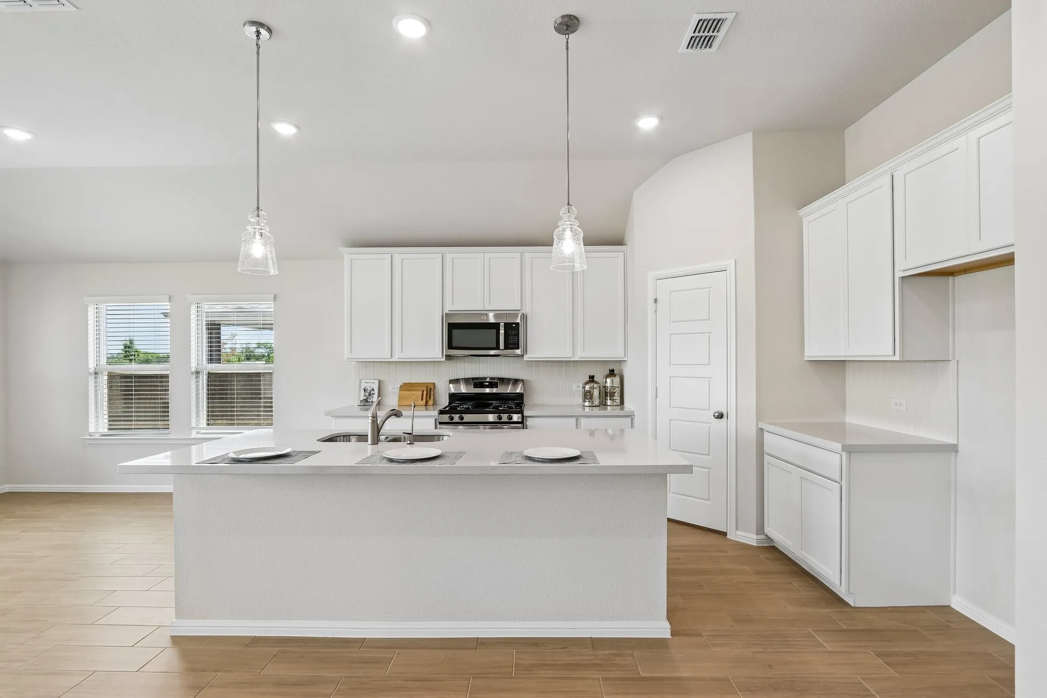 Single Family Residence For Sale in Denton County , 2900 Tamarack Lane, Denton, Texas 76226, 4 Bedroom, 3 Bathroom, 2 Garage spaces, 2,106 Sqft, built in 2026, mls#21249158, Real Estate Agent in Denton, Homes For Sale in Denton county, Homes For Sale in Denton, Realtor in Denton Texas, Real Estate Brokerage Independent Realty Texas, Luminita Cordes Realtor