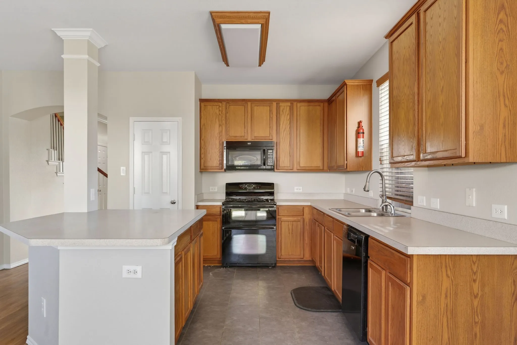 Single Family Residence For Sale in Tarrant County , 5816 Hilton Head Drive, North Richland Hills, Texas 76180, 4 Bedroom, 3 Bathroom, 2 Garage spaces, 2,751 Sqft, built in 2004, mls#21275069, Real Estate Agent in North Richland Hills, Homes For Sale in Tarrant county, Homes For Sale in North Richland Hills, Realtor in North Richland Hills Texas, Real Estate Brokerage Independent Realty Texas, Luminita Cordes Realtor