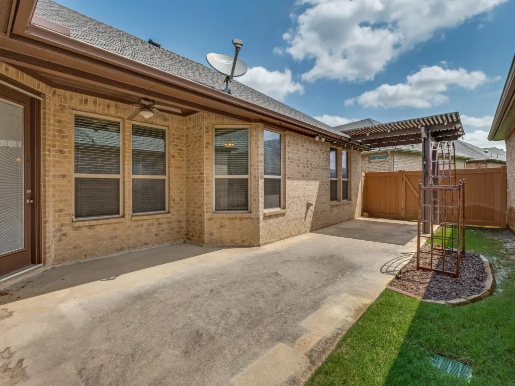 Private patio with Pergola