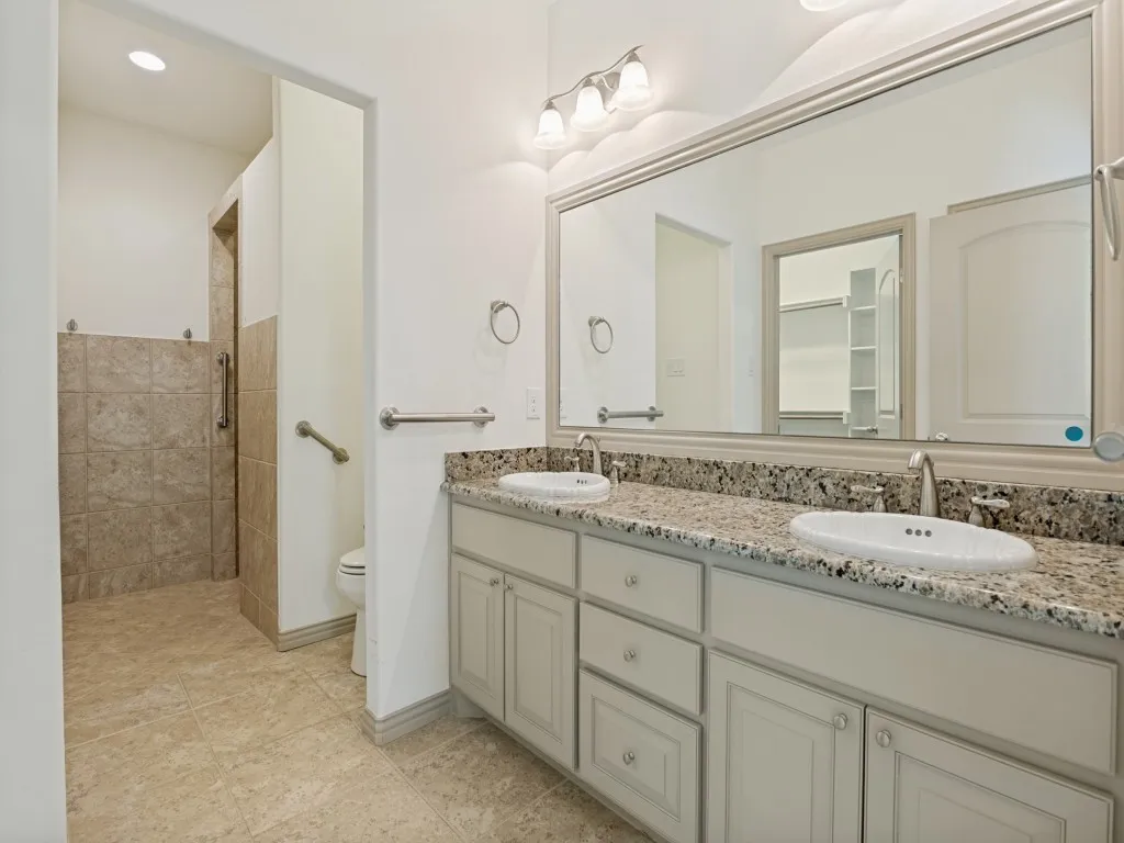 Dual Sinks and private shower