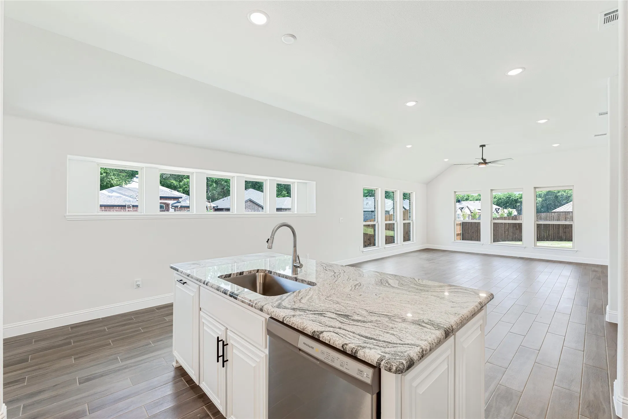 Single Family Residence For Sale in Fannin County , 1269 Emily Drive, Trenton, Texas 75490, 3 Bedroom, 2 Bathroom, 2 Garage spaces, 1,840 Sqft, built in 2026, mls#21276623, Real Estate Agent in Trenton, Homes For Sale in Fannin county, Homes For Sale in Trenton, Realtor in Trenton Texas, Real Estate Brokerage Independent Realty Texas, Luminita Cordes Realtor