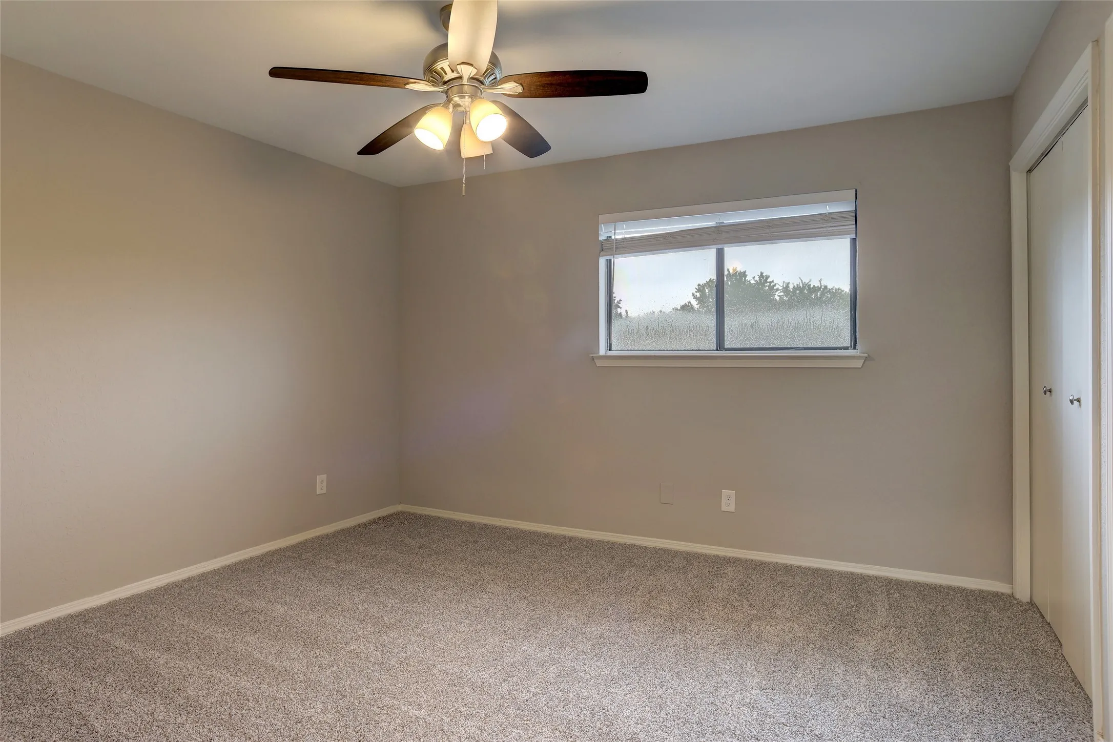 Duplex For Sale in Denton County , 707 & 711 Wolftrap Drive, Denton, Texas 76209, 6 Bedroom, 4 Bathroom, 2 Garage spaces, 2,692 Sqft, built in 1984, mls#21271761, Real Estate Agent in Denton, Homes For Sale in Denton county, Homes For Sale in Denton, Realtor in Denton Texas, Real Estate Brokerage Independent Realty Texas, Luminita Cordes Realtor