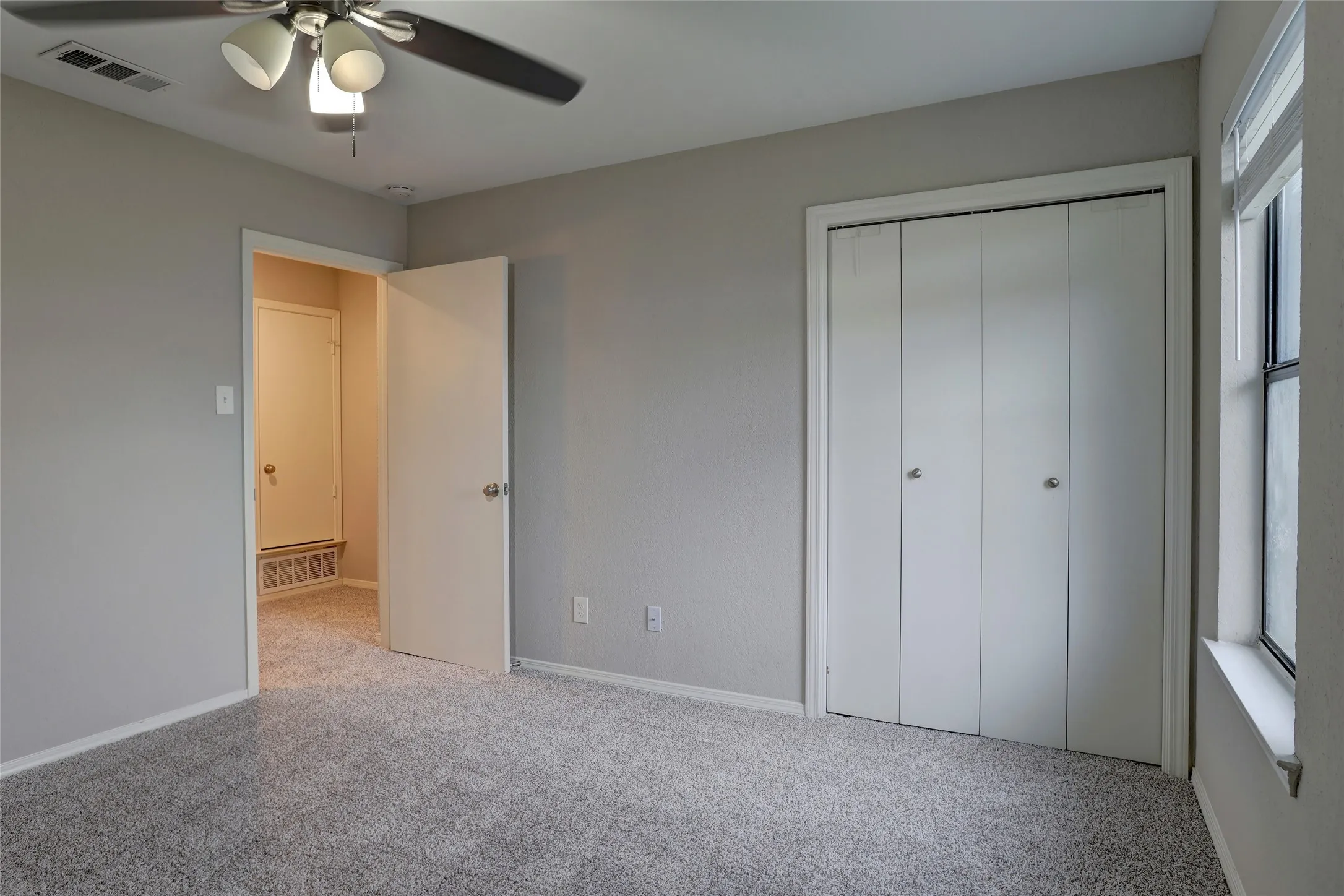 Duplex For Sale in Denton County , 707 & 711 Wolftrap Drive, Denton, Texas 76209, 6 Bedroom, 4 Bathroom, 2 Garage spaces, 2,692 Sqft, built in 1984, mls#21271761, Real Estate Agent in Denton, Homes For Sale in Denton county, Homes For Sale in Denton, Realtor in Denton Texas, Real Estate Brokerage Independent Realty Texas, Luminita Cordes Realtor